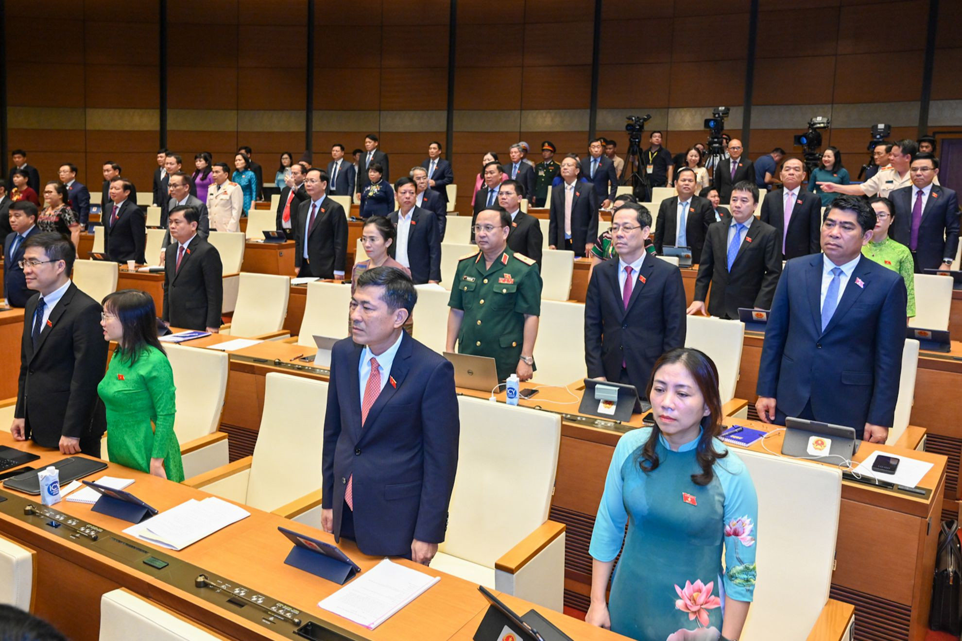 Các đại biểu Quốc hội chứng kiến Lễ tuyên thệ nhậm chức của Chủ tịch nước Tô Lâm.