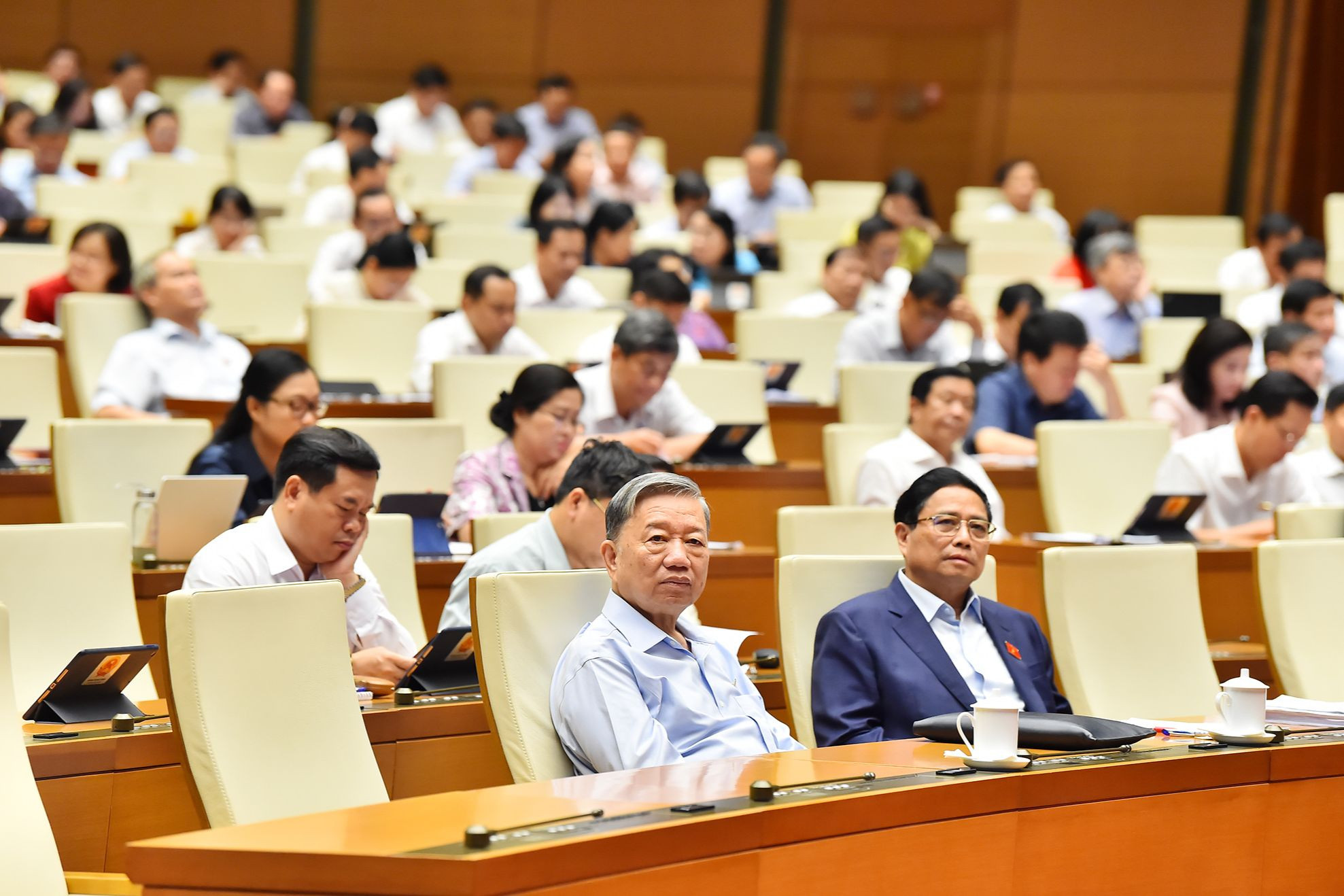 Chủ tịch nước Tô Lâm, Thủ tướng Phạm Minh Chính và các đại biểu Quốc hội dự phiên chất vấn và trả lời chất vấn.