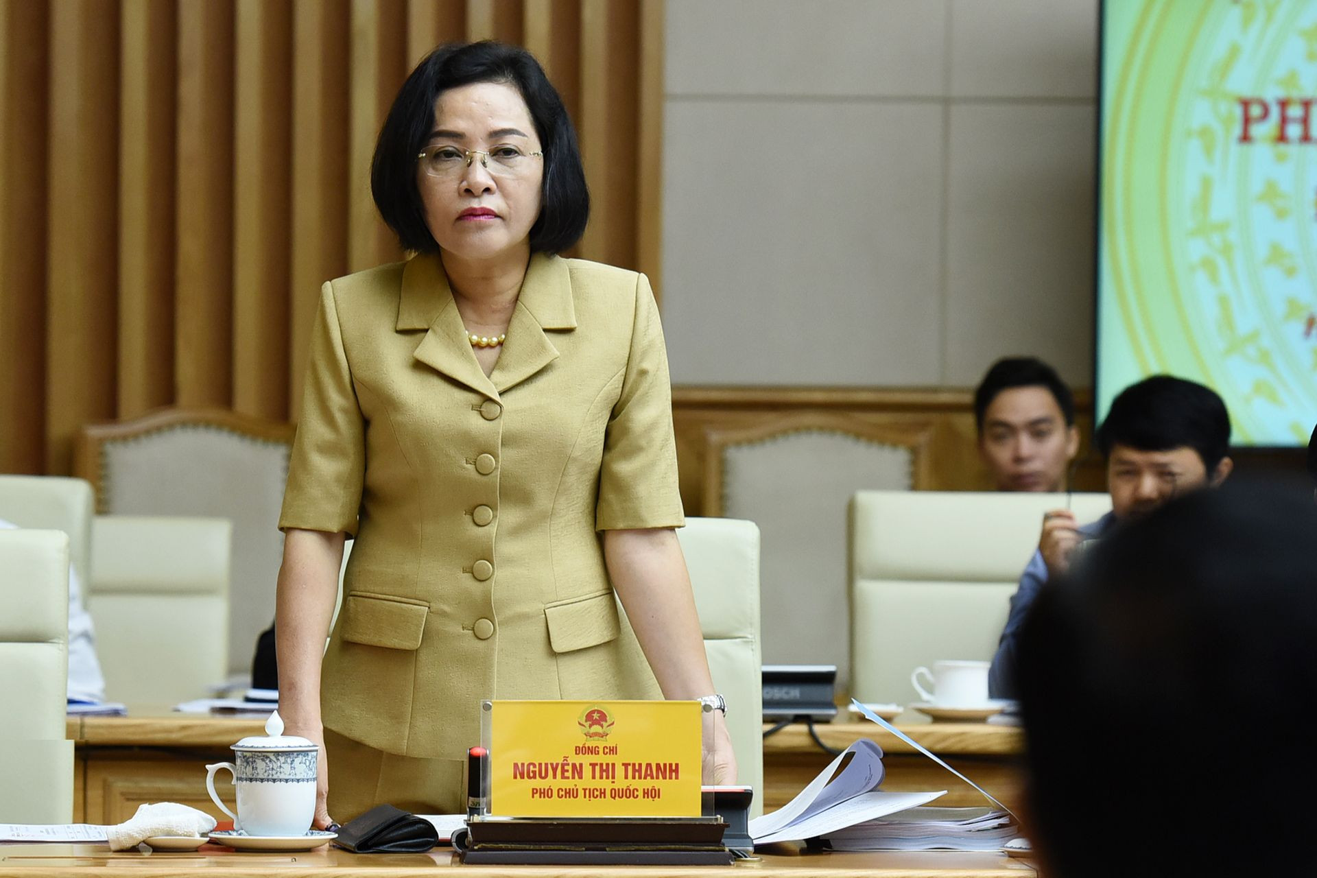 Phó Chủ tịch Quốc hội Nguyễn Thị Thanh phát biểu tại Phiên họp.