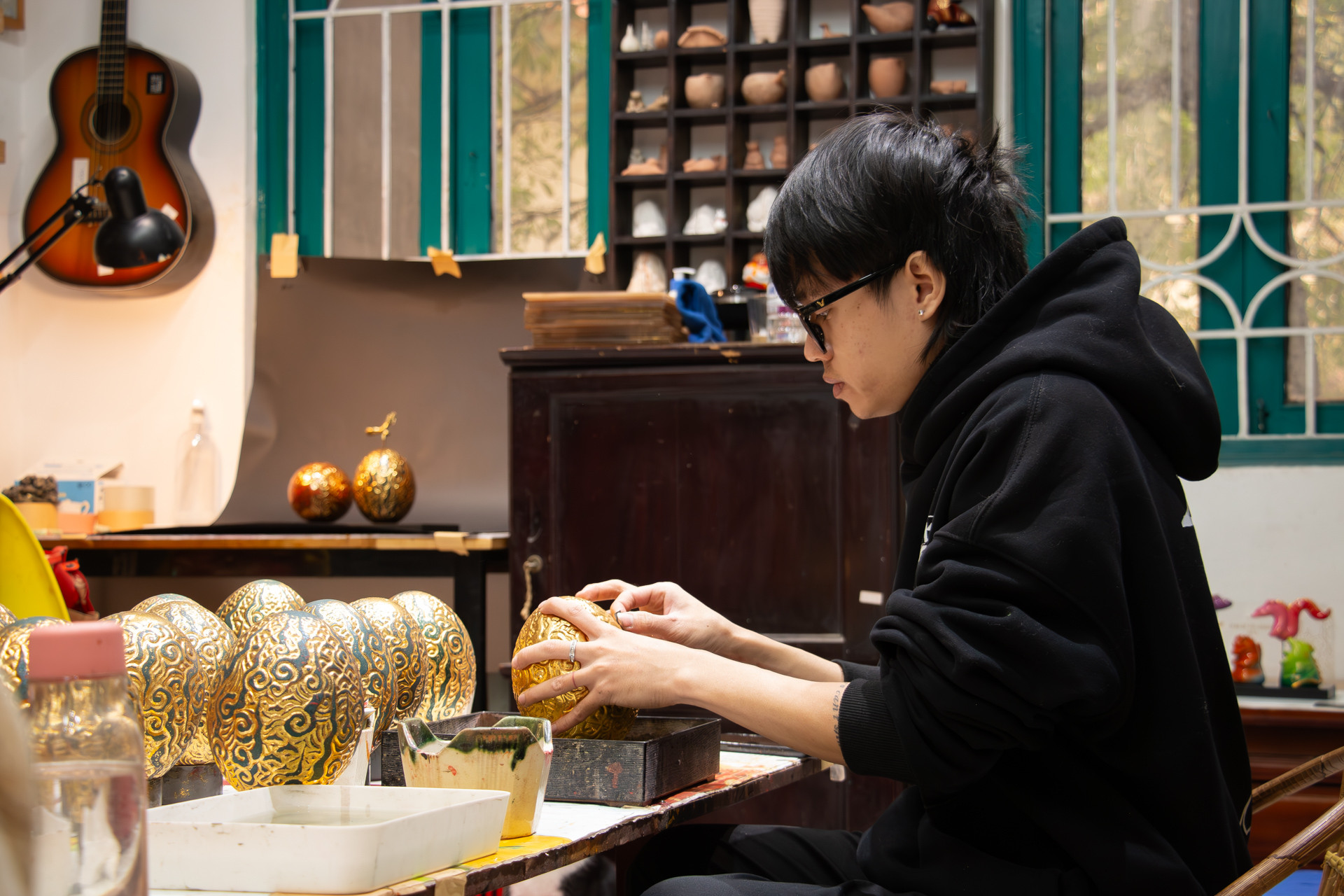 Với mong muốn làm ra các sản phẩm văn hóa, những sản phẩm đầy tự hào mang tinh thần Việt Nam, những họa sĩ trẻ luôn cố gắng không ngừng để tạo ra những bộ quà tặng con giáp đặc sắc và chỉn chu nhất.