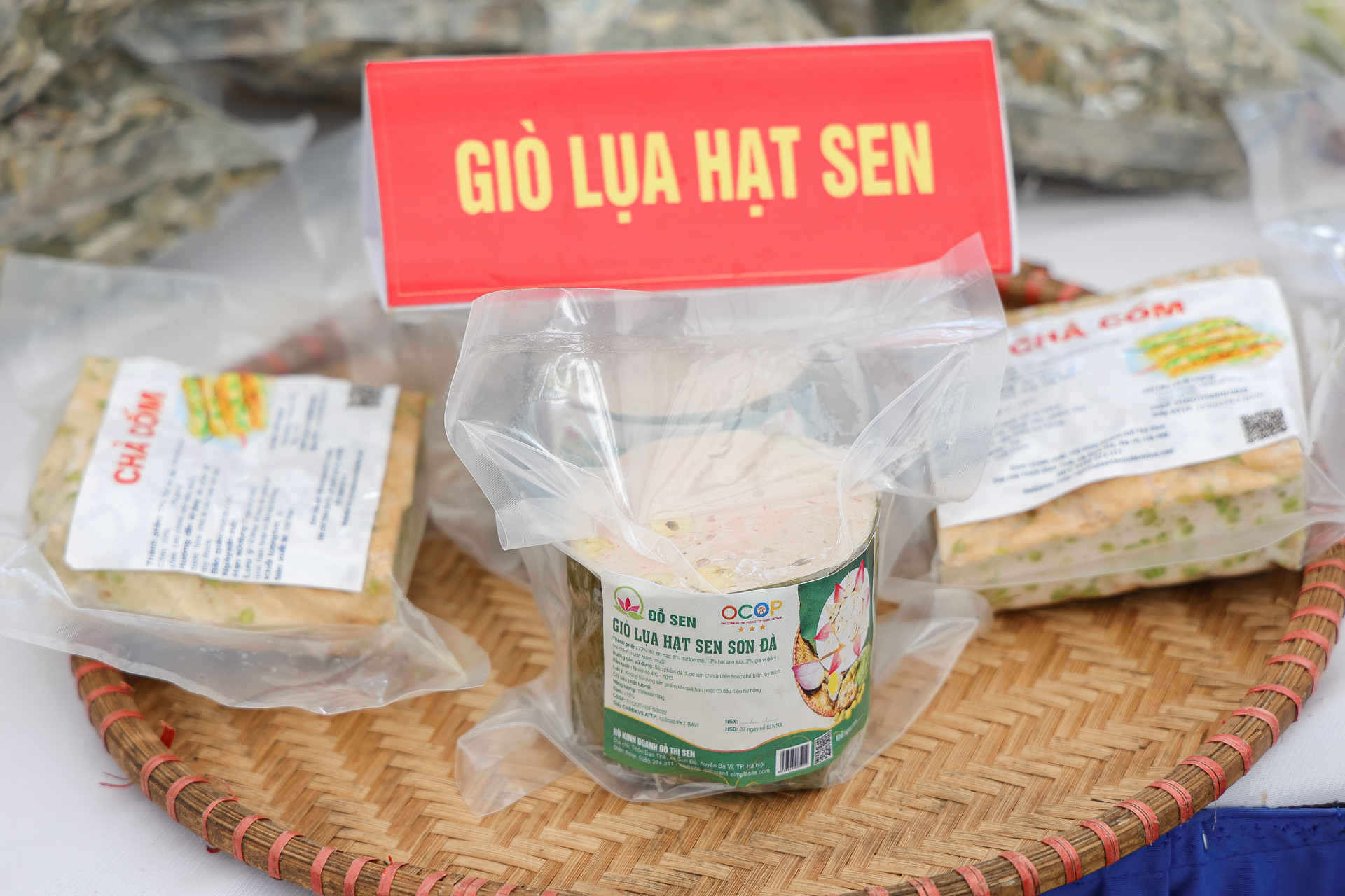 Ngoài ra củ sen, hạt sen còn được chế biến để trở thành các món ăn thơm ngon, bổ dưỡng.