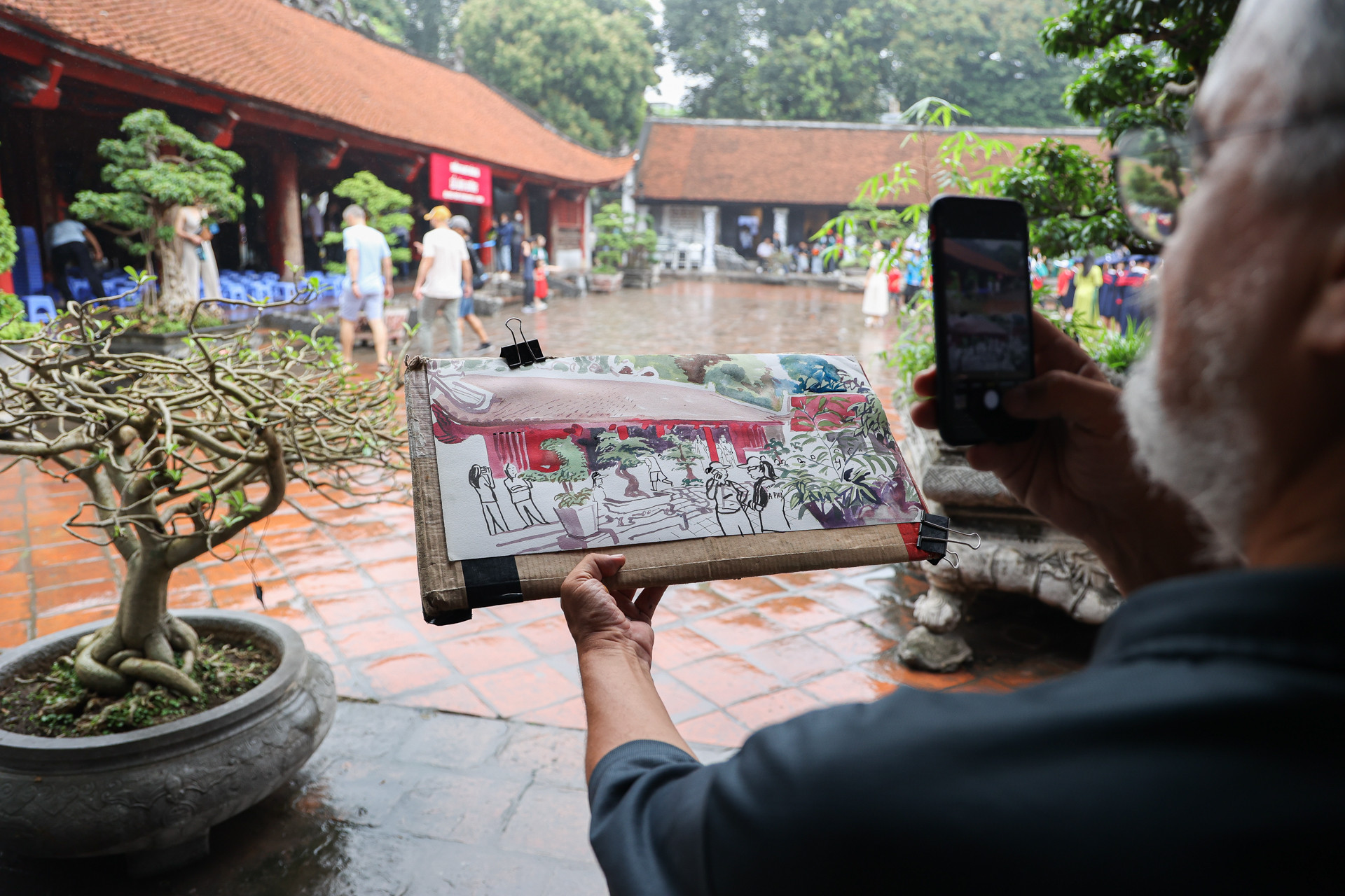 Ghi lại kỉ niệm của bức tranh tại địa điểm sáng tác. Ghi lại kỉ niệm của bức tranh tại địa điểm sáng tác.