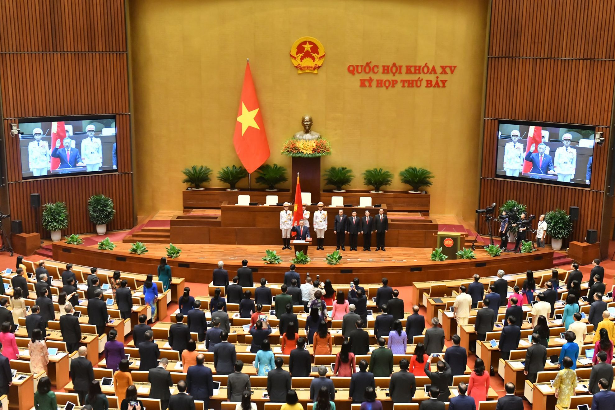 Quang cảnh Lễ tuyên thệ nhậm chức của Chủ tịch nước Tô Lâm tại Hội trường Diên Hồng.