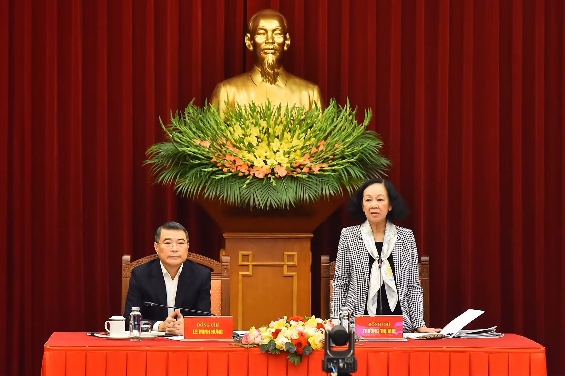 Thường trực Ban Bí thư Trương Thị Mai phát biểu khai mạc Hội nghị giao ban công tác năm 2023 với các đồng chí Bí thư Tỉnh ủy, Thành ủy trực thuộc Trung ương.