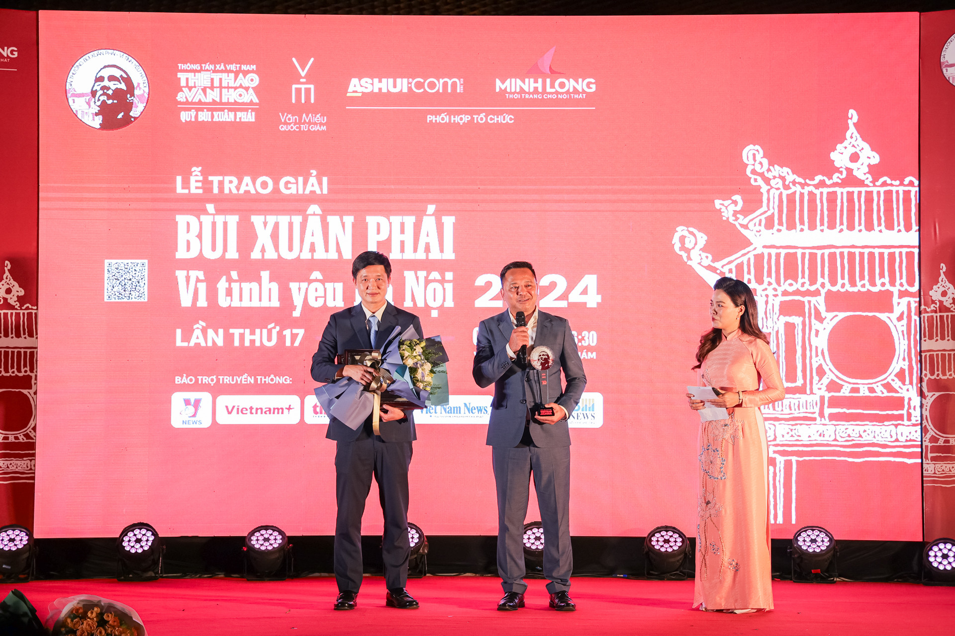 Giải Việc làm được trao cho “Quảng bá du lịch Hà Nội qua MV ‘Going Home’ của nghệ sĩ saxophone Kenny G” do Báo Nhân dân và IB Group Việt Nam thực hiện.