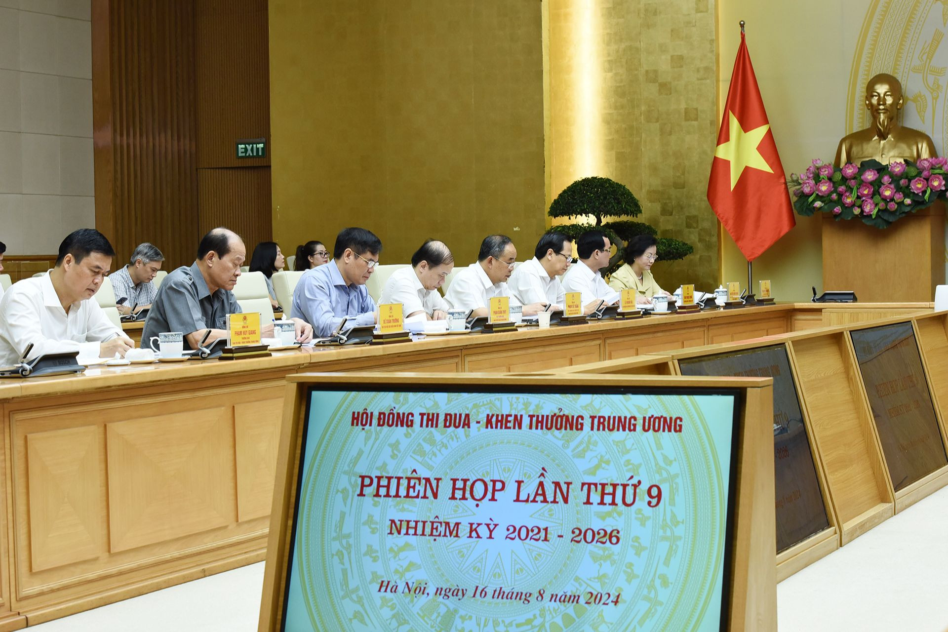 Phiên họp lần thứ 9, nhiệm kỳ 2021-2026 đánh giá kết quả phong trào thi đua yêu nước từ năm 2021 đến nay; các nhiệm vụ trọng tâm đến hết năm 2025, đặc biệt là hướng dẫn việc tổ chức phong trào thi đua yêu nước, tôn vinh, khen thưởng nhân kỷ niệm các ngày lễ lớn của đất nước đến hết năm 2025 và một số nội dung quan trọng khác.