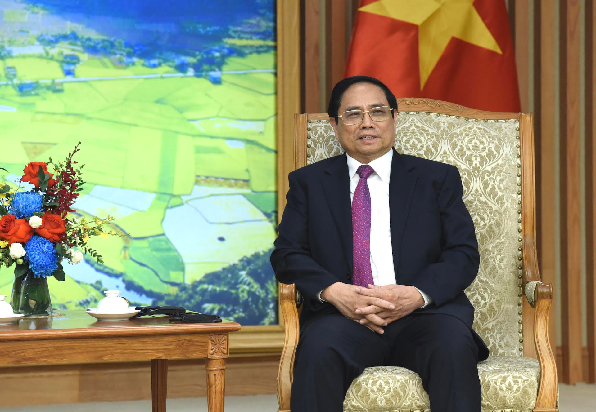 Thủ tướng khẳng định, Việt Nam kiên định đường lối đối ngoại độc lập tự chủ, hòa bình, hữu nghị, hợp tác và phát triển, đa phương hóa, đa dạng hóa quan hệ, chủ động và tích cực hội nhập quốc tế; sẵn sàng là bạn, là đối tác tin cậy, là thành viên chủ động, tích cực và có trách nhiệm của cộng đồng quốc tế.