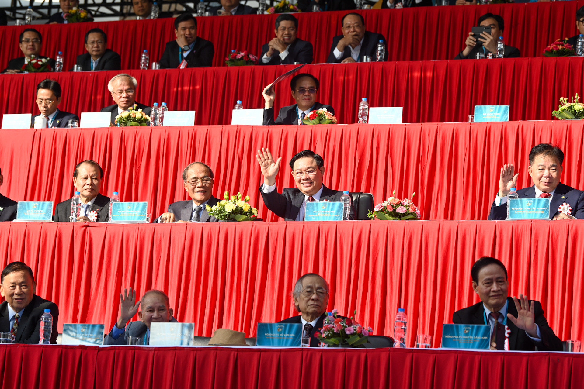 Chủ tịch Quốc hội Vương Đình Huệ và các đại biểu dự lễ kỷ niệm.