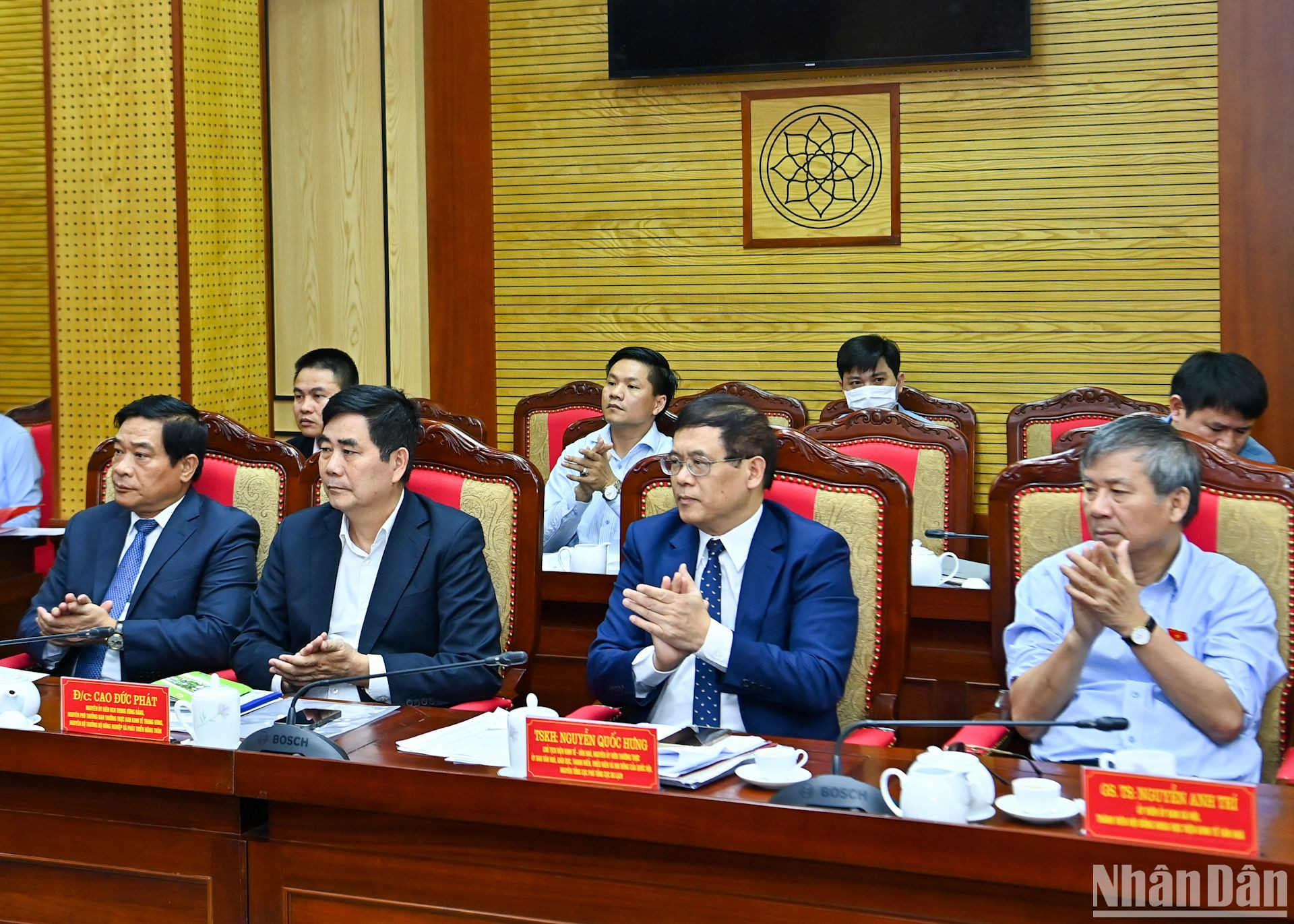 Các đại biểu, chuyên gia và các nhà khoa học dự hội thảo.