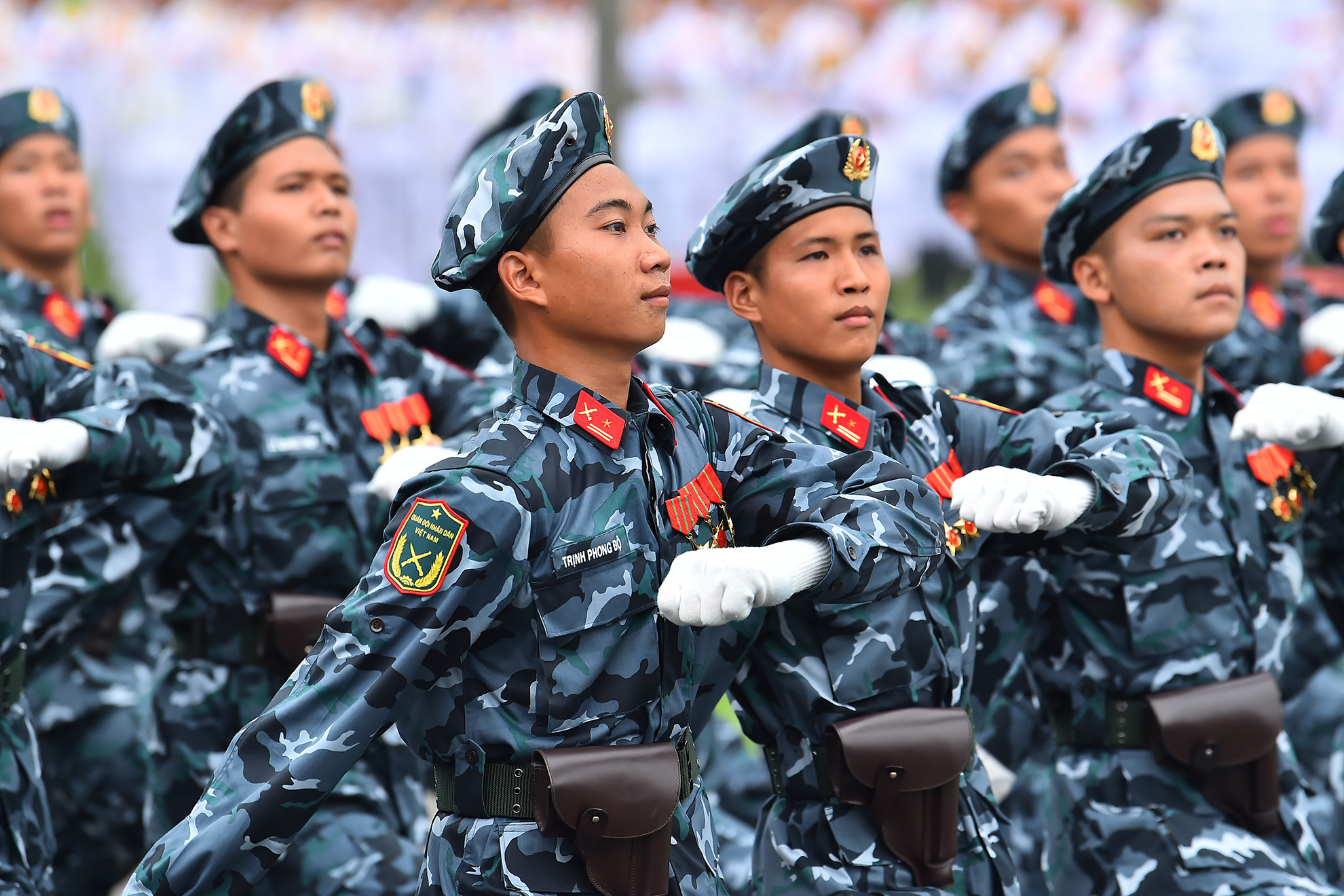 Ra đời trong thời kỳ khoa học công nghệ thông tin phát triển mạnh mẽ, Lực lượng tác chiến không gian mạng Quân đội nhân dân Việt Nam không ngừng phát triển, lớn mạnh; phối hợp chặt chẽ với cơ quan chức năng của các ban, bộ, ngành và địa phương đấu tranh với các thủ đoạn của các thế lực thù địch, bảo vệ chủ quyền quốc gia trên không gian mạng; bảo đảm an toàn tuyệt đối hệ thống thông tin quân sự, quốc phòng, hệ thống thông tin trọng điểm quốc gia, góp phần bảo vệ Tổ quốc từ sớm, từ xa.