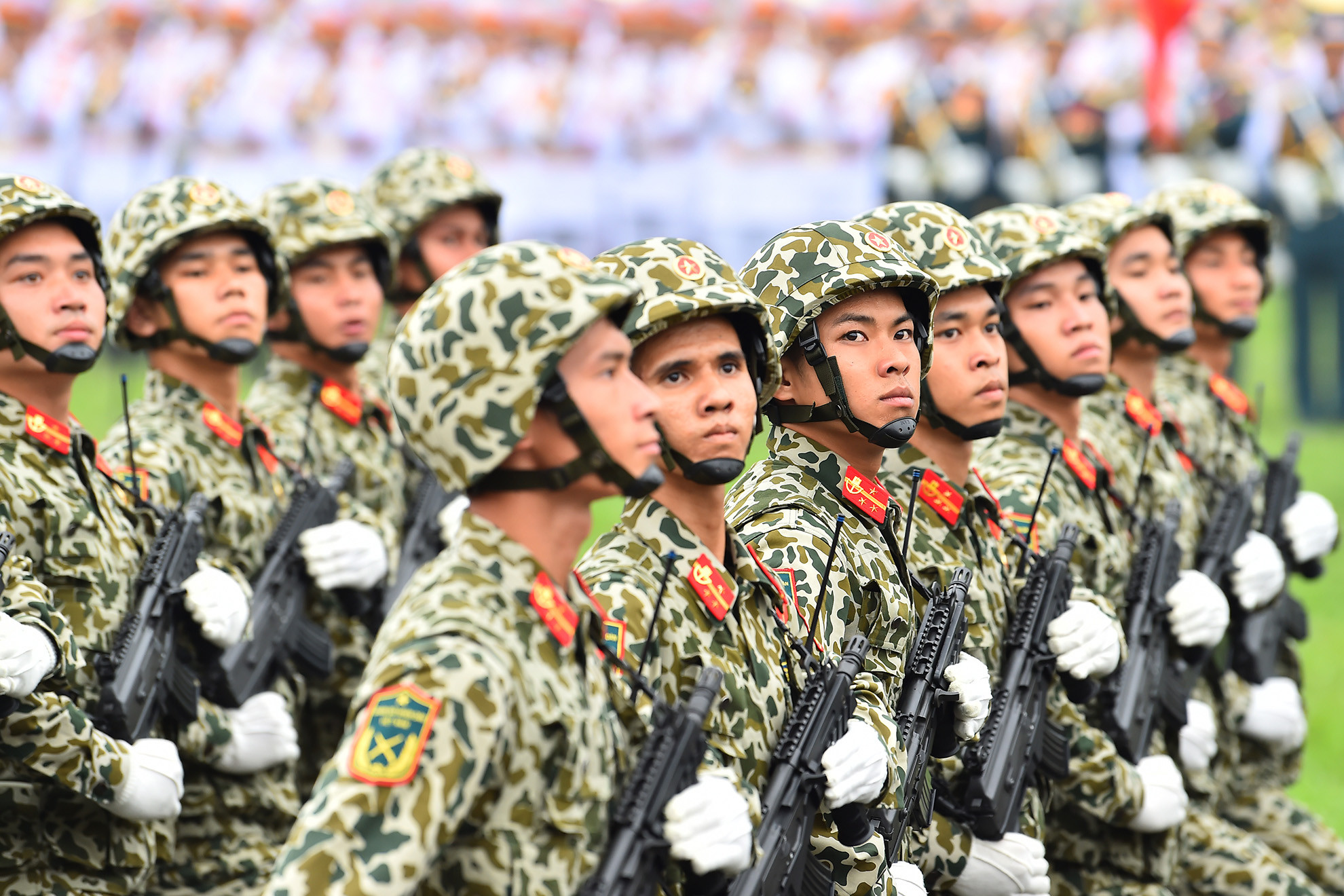 Khối chiến sĩ Đặc công tiến vào Lễ đài. Với truyền thống "Đặc biệt tinh nhuệ, Anh dũng tuyệt vời, Mưu trí táo bạo, Đánh hiểm, thắng lớn", bộ đội đặc công đã làm cho quân thù kinh hồn, bạt vía, đóng góp xứng đáng vào thắng lợi của các cuộc đấu tranh, thống nhất đất nước.