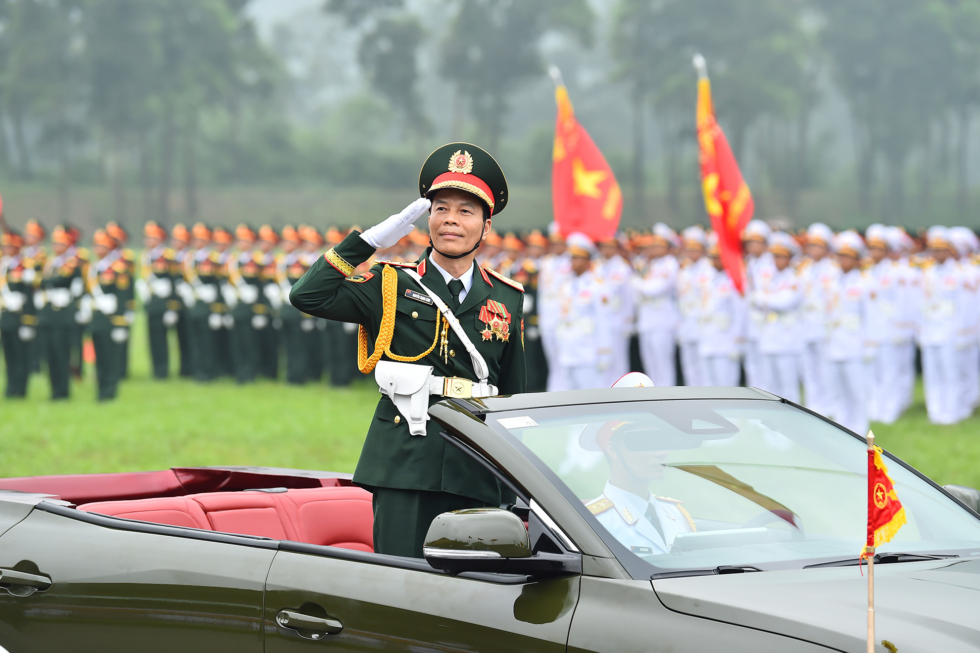 Khối xe Chỉ huy, xe Tổ Quân kỳ do Trung tướng Nguyễn Trọng Bình, Phó Tổng Tham mưu trưởng Quân đội nhân dân Việt Nam chỉ huy dẫn đầu.