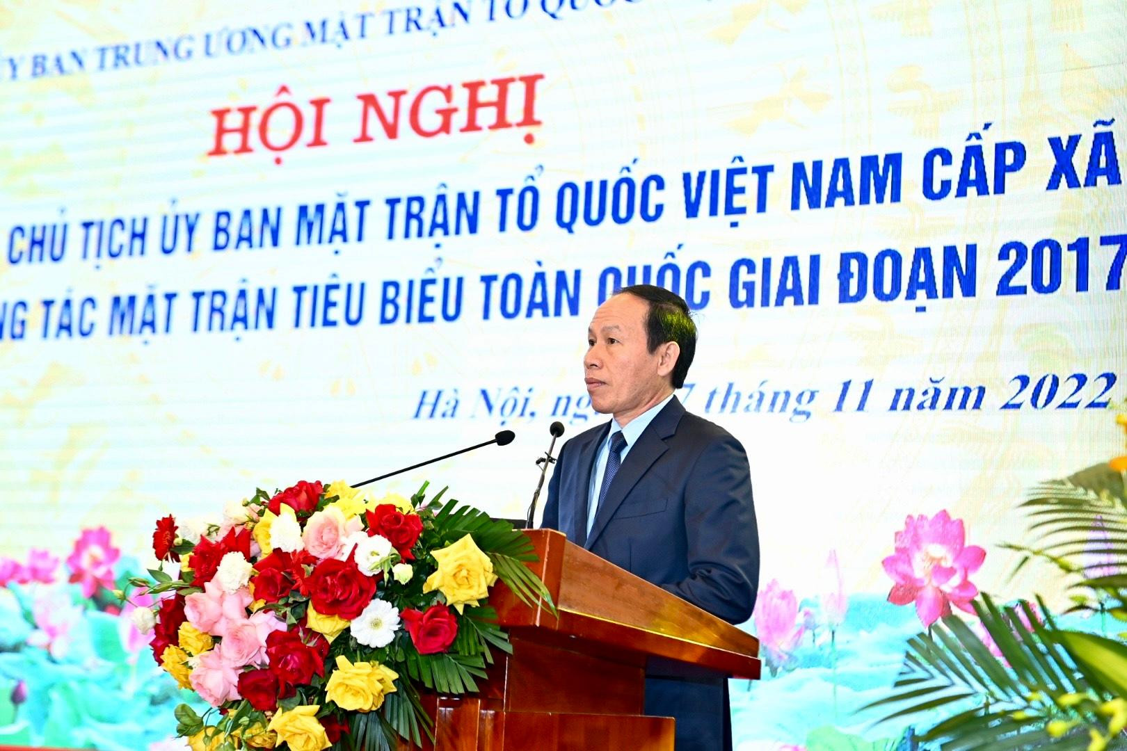 Đại diện Uỷ ban Trung ương Mặt trận Tổ quốc Việt Nam trình bày báo cáo tại hội nghị.