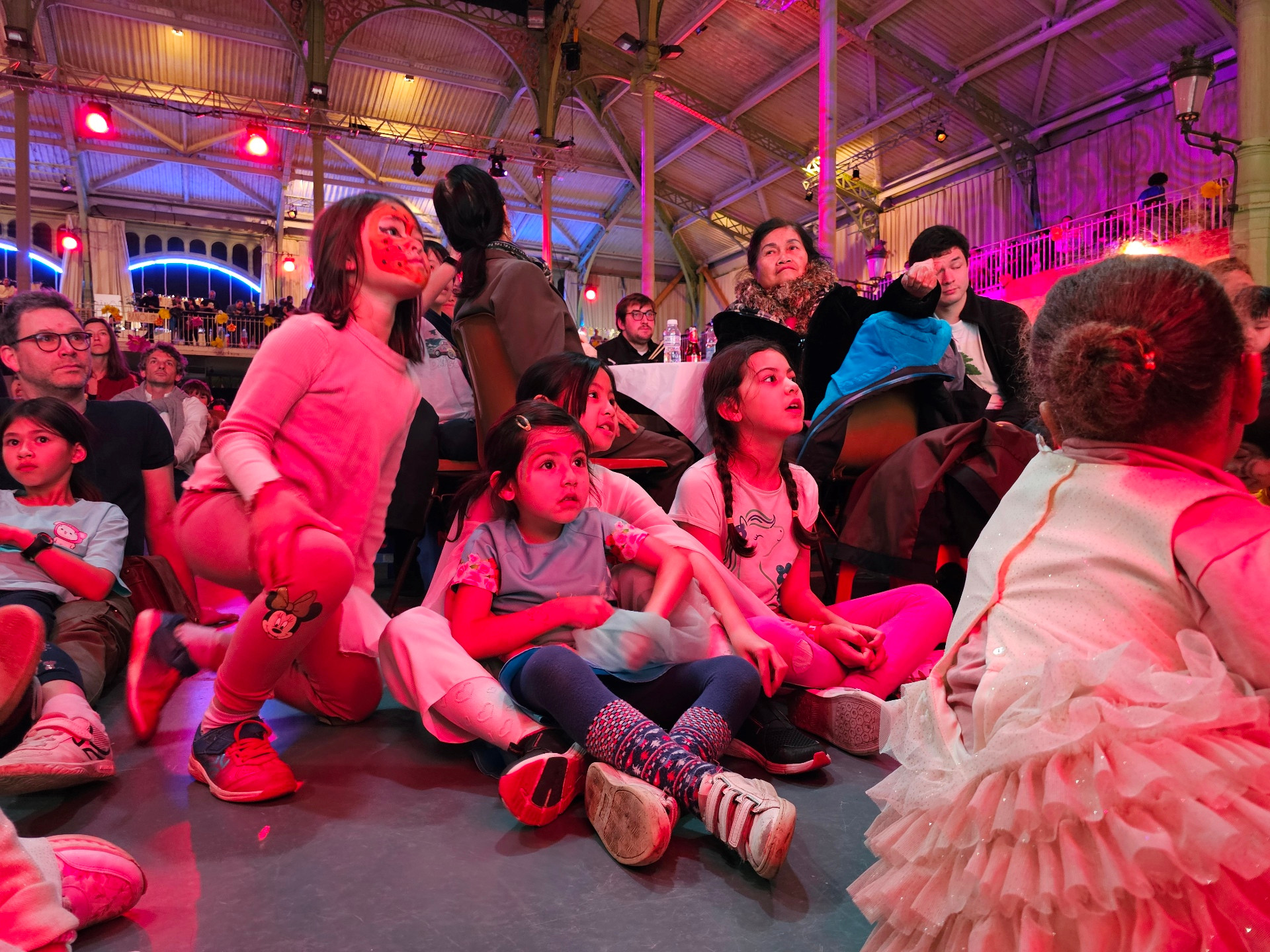 Sự kiện là dịp để các thành viên trong gia đình dành thời gian quây quần bên nhau, để hưởng một không khí Tết ngập tràn, tuy xa quê hương, nhưng vẫn chứa chan đầm ấm tình đồng bào, đồng hương.