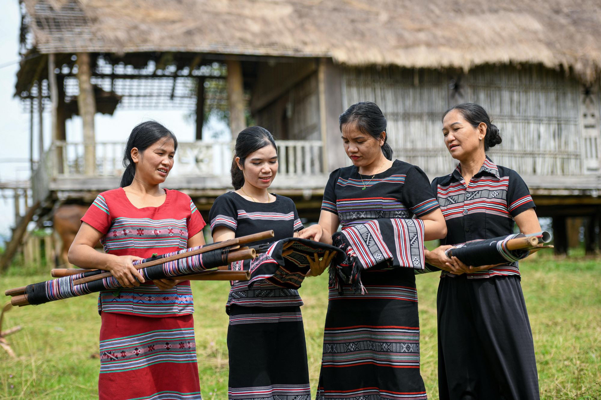 Phụ nữa Hrê. (Ảnh: Thành Đạt)