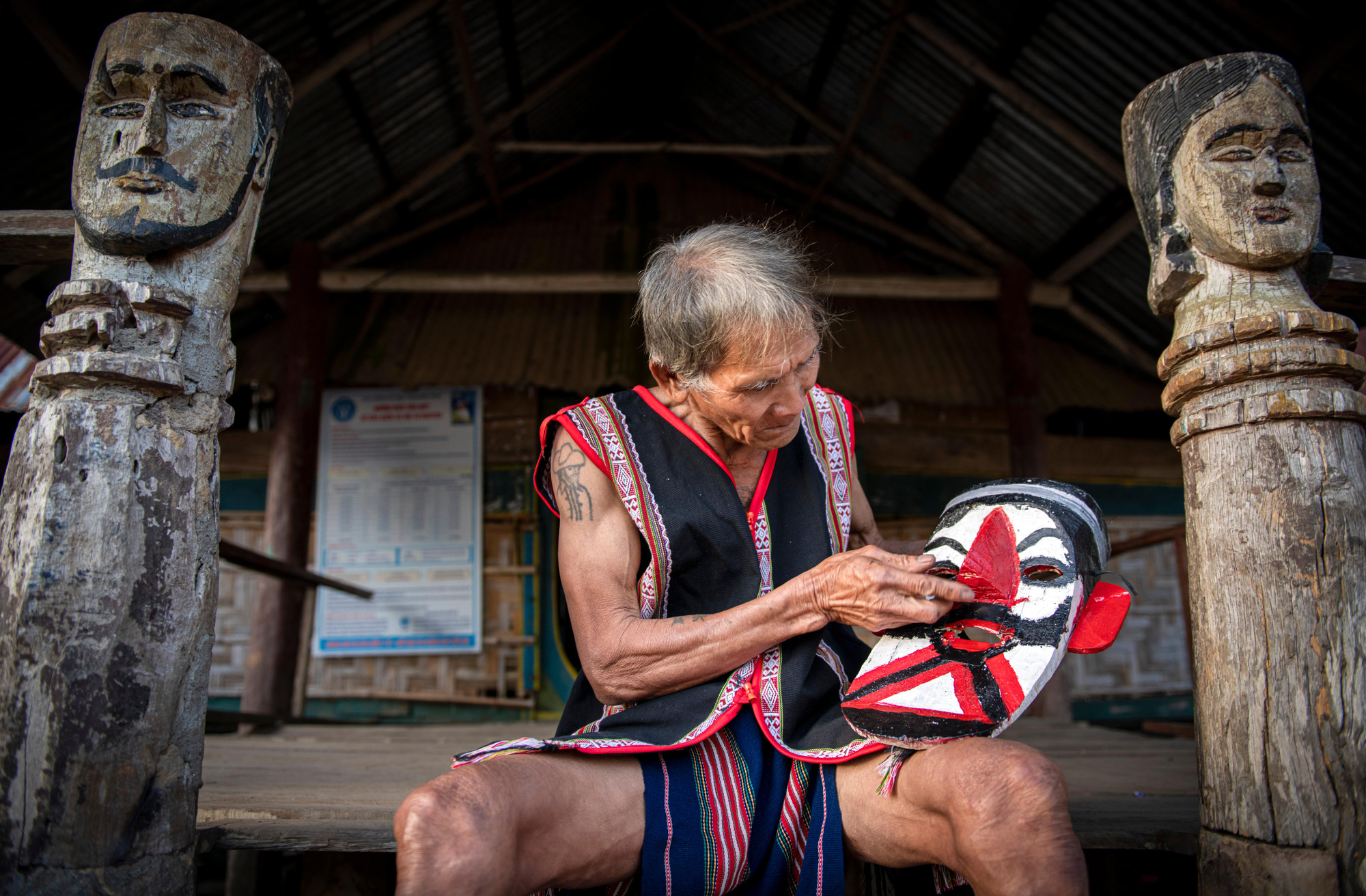 Cụ già người Xơ-đăng. (Ảnh: Thành Đạt) Cụ già người Xơ-đăng. (Ảnh: Thành Đạt)