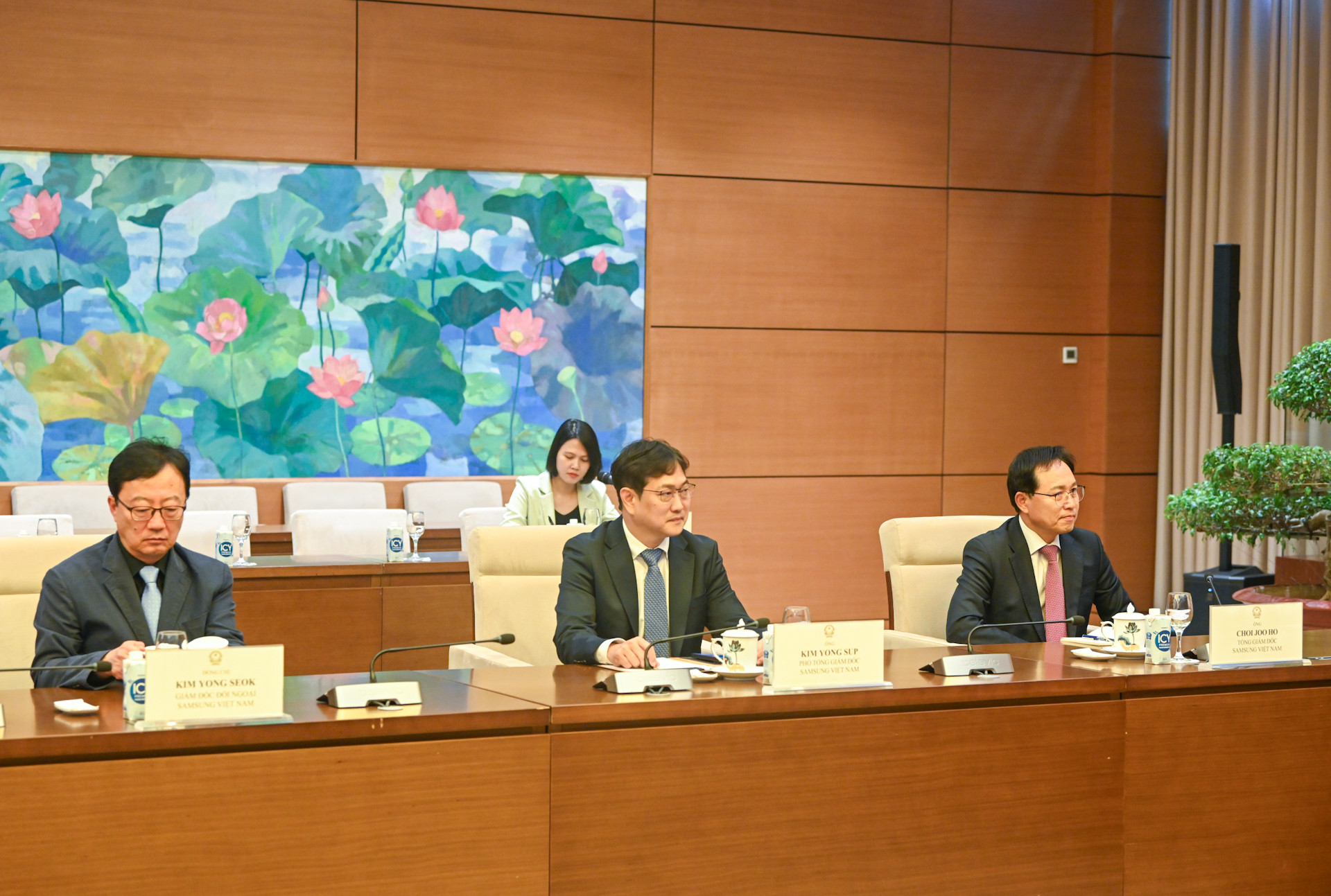 Lãnh đạo Tổ hợp Samsung Việt Nam tại buổi tiếp.