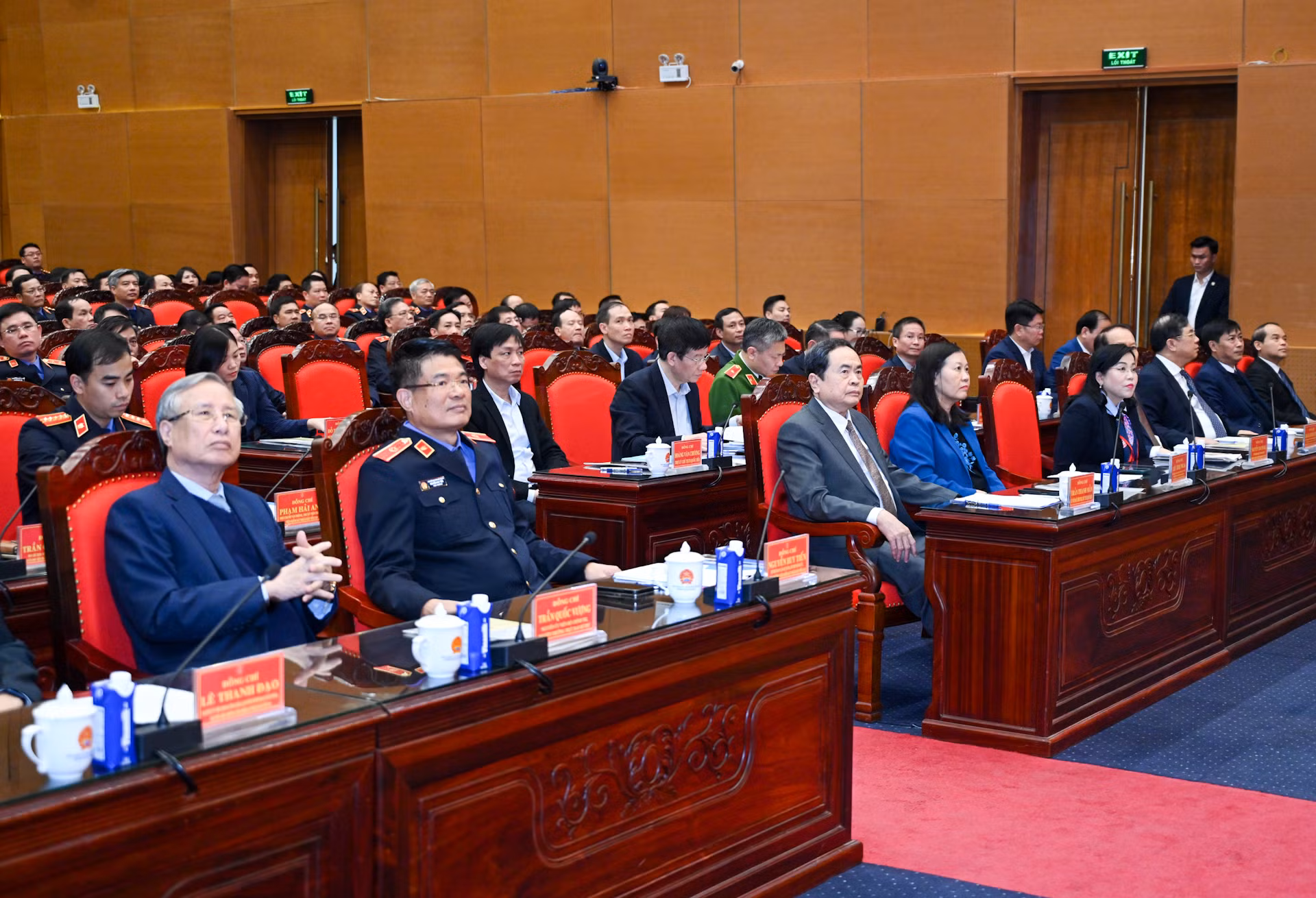 Chủ tịch Quốc hội Trần Thanh Mẫn và các đại biểu.