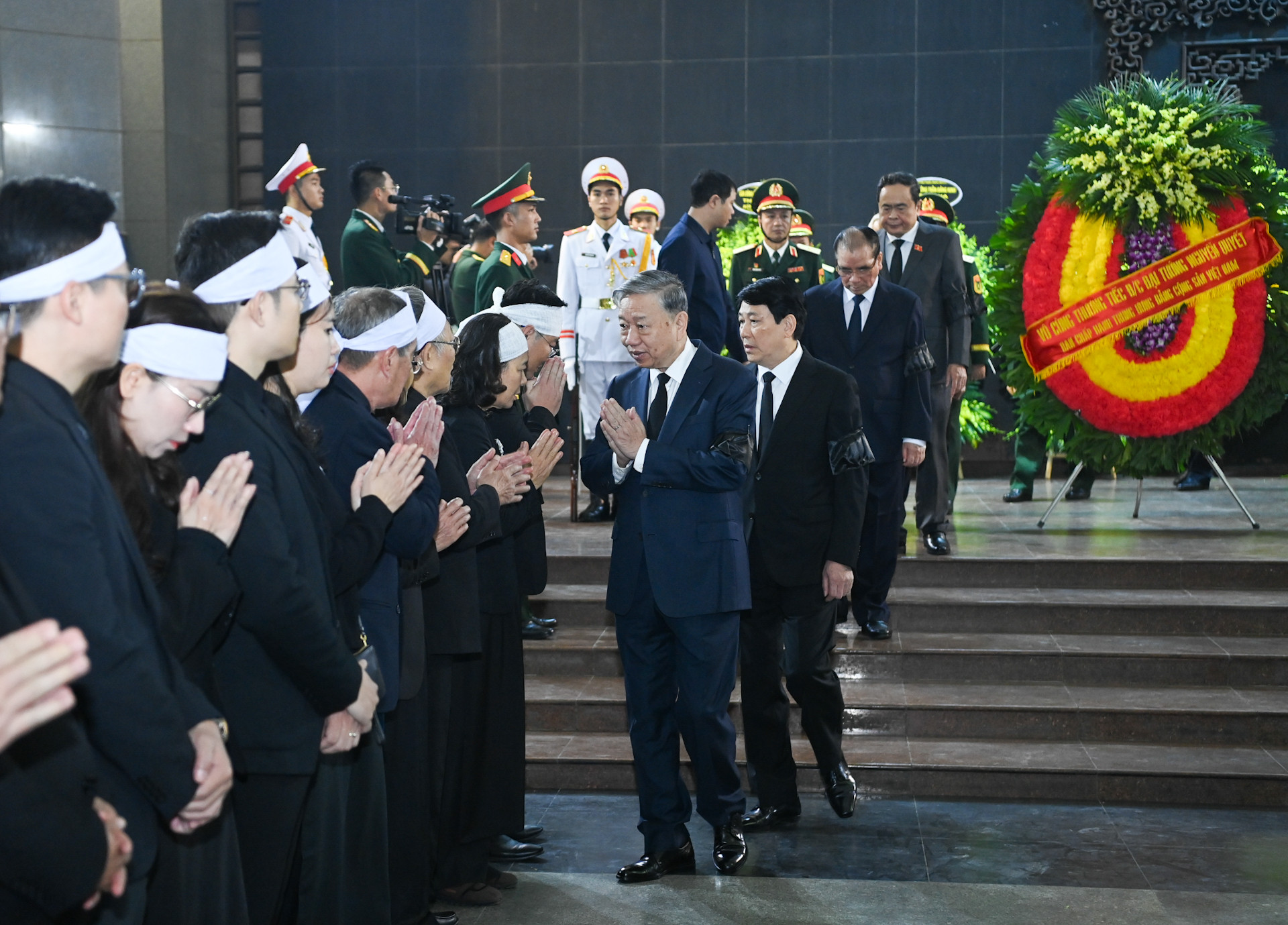 Tổng Bí thư Tô Lâm chia buồn với gia quyến đồng chí Đại tướng Nguyễn Quyết.