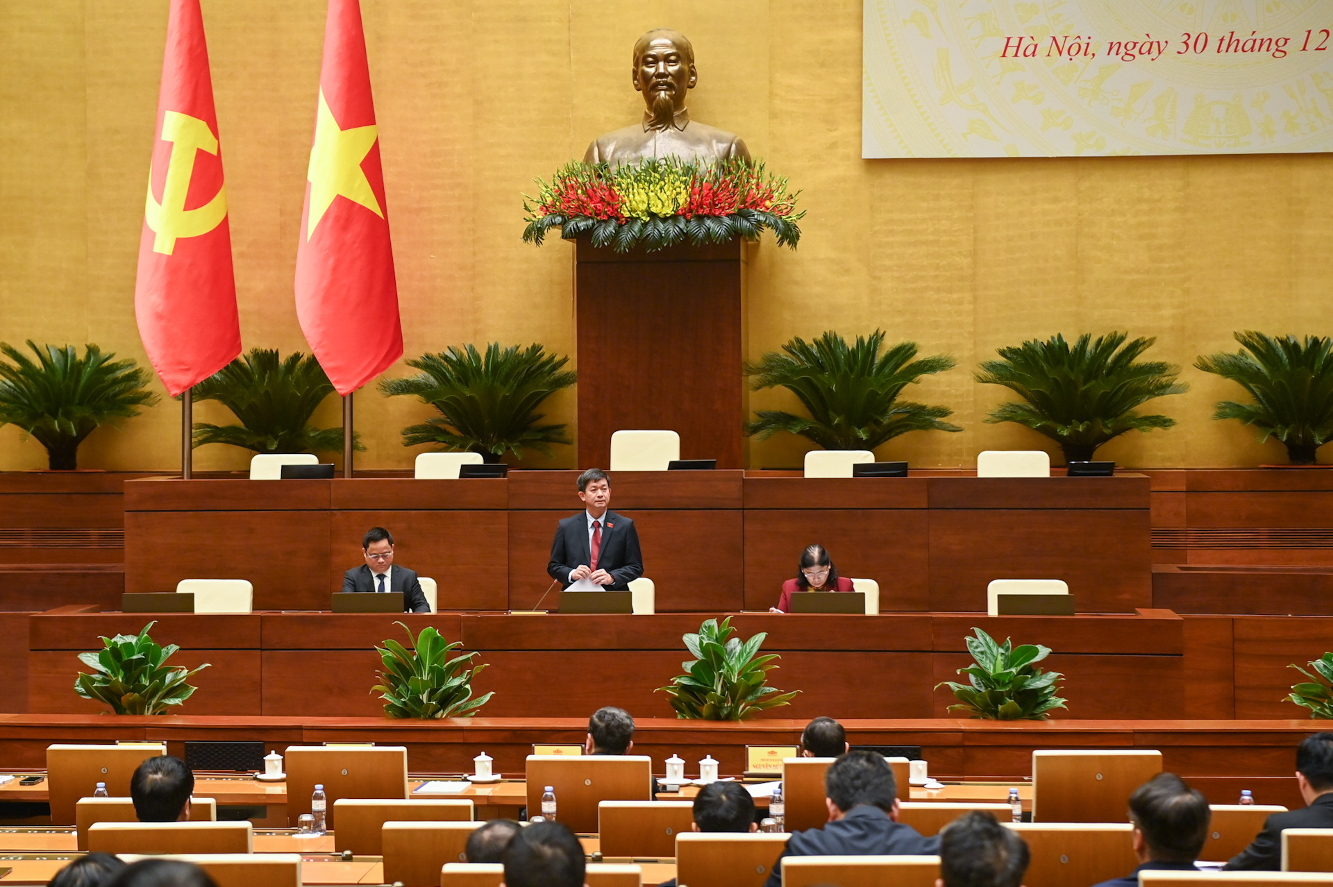 Đoàn Chủ tịch điều hành nội dung thảo luận tại hội nghị.