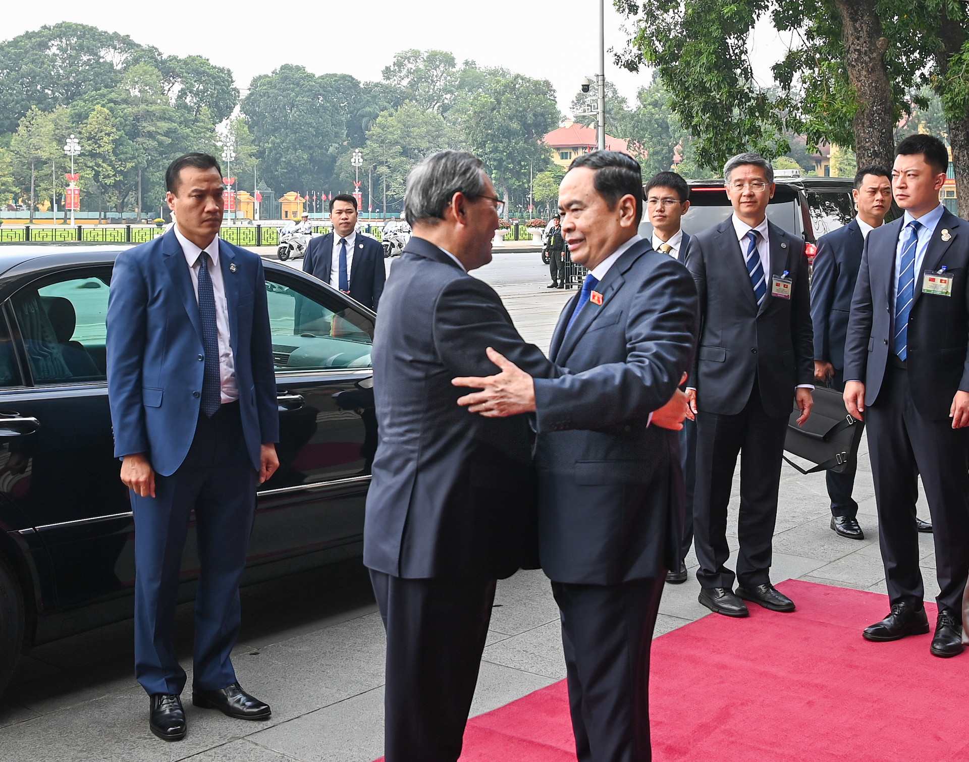 [Ảnh] Chủ tịch Quốc hội Trần Thanh Mẫn hội kiến Thủ tướng Trung Quốc Lý Cường ảnh 1