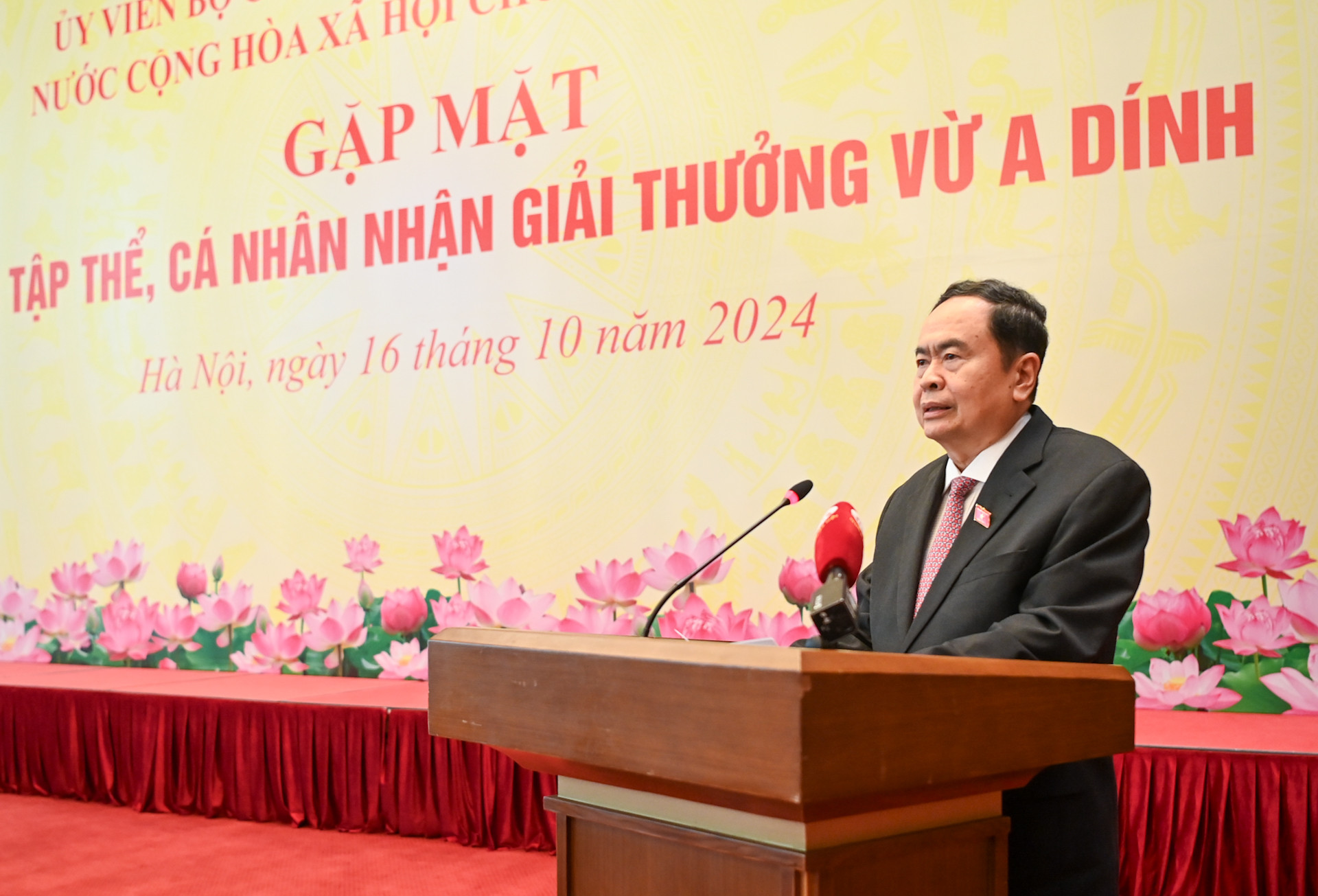 Chủ tịch Quốc hội Trần Thanh Mẫn phát biểu tại cuộc gặp mặt.