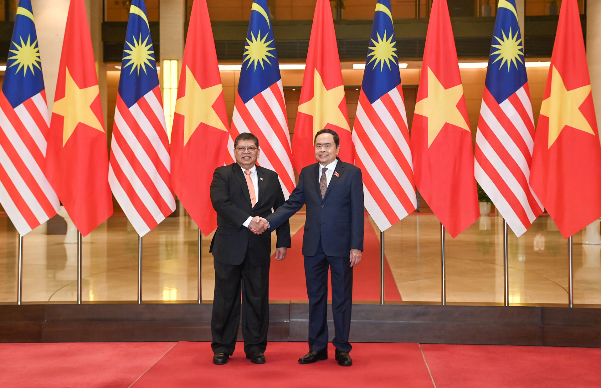 [Ảnh] Chủ tịch Quốc hội Trần Thanh Mẫn đón, hội đàm Chủ tịch Hạ viện Malaysia Tan Sri Dato’ Johari Bin Abdul ảnh 5