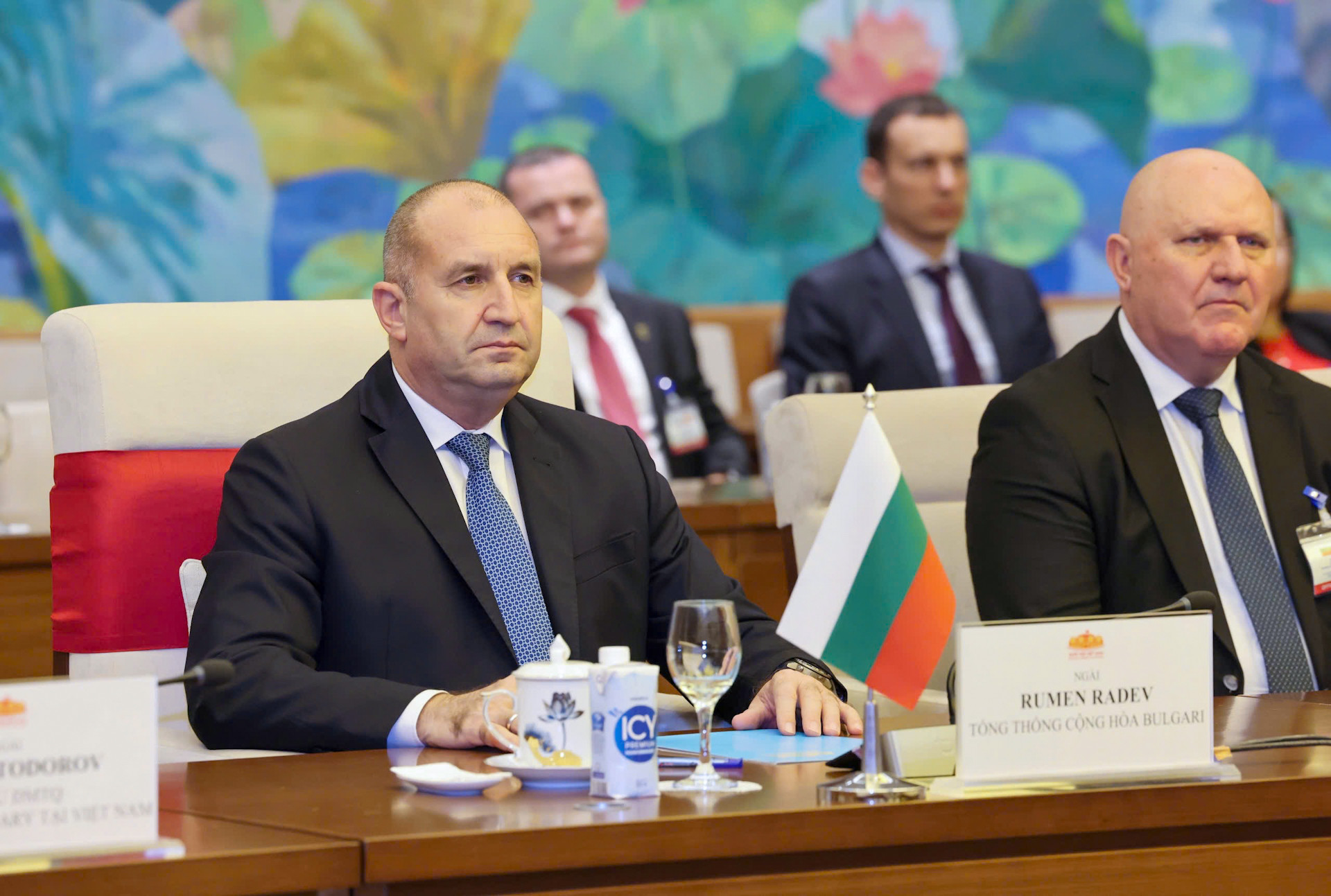 Tổng thống Cộng hòa Bulgaria Rumen Radev phát biểu tại hội kiến.