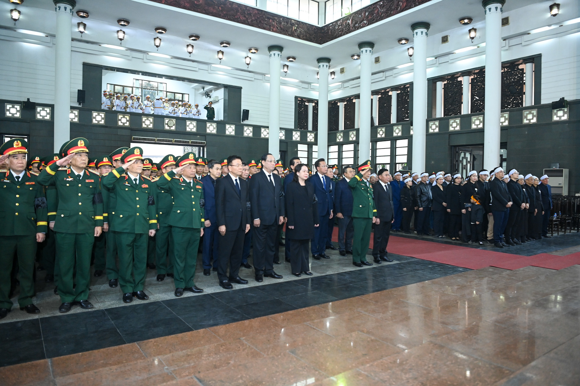 Các đồng chí lãnh đạo Đảng và Nhà nước cùng thân nhân, gia quyến đồng chí Đại tướng Nguyễn Quyết tại lễ truy điệu. Các đồng chí lãnh đạo Đảng và Nhà nước cùng thân nhân, gia quyến đồng chí Đại tướng Nguyễn Quyết tại lễ truy điệu.