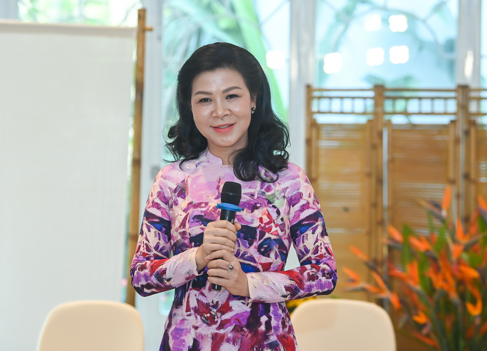 Bà Ngô Phương Ly, Phu nhân Tổng Bí thư, Chủ tịch nước Tô Lâm phát biểu tại buổi gặp mặt.