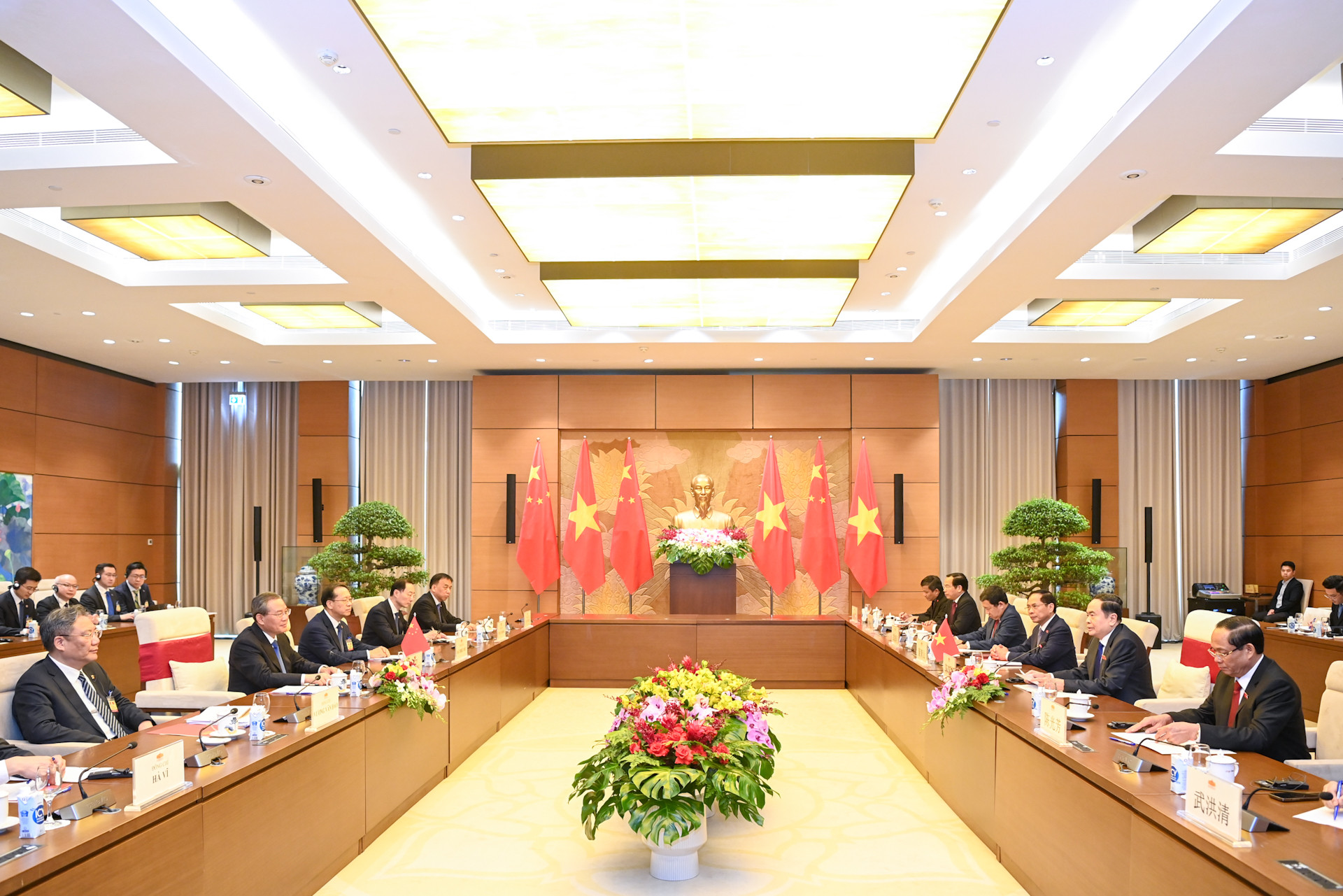 Quang cảnh hội kiến tại Nhà Quốc hội.