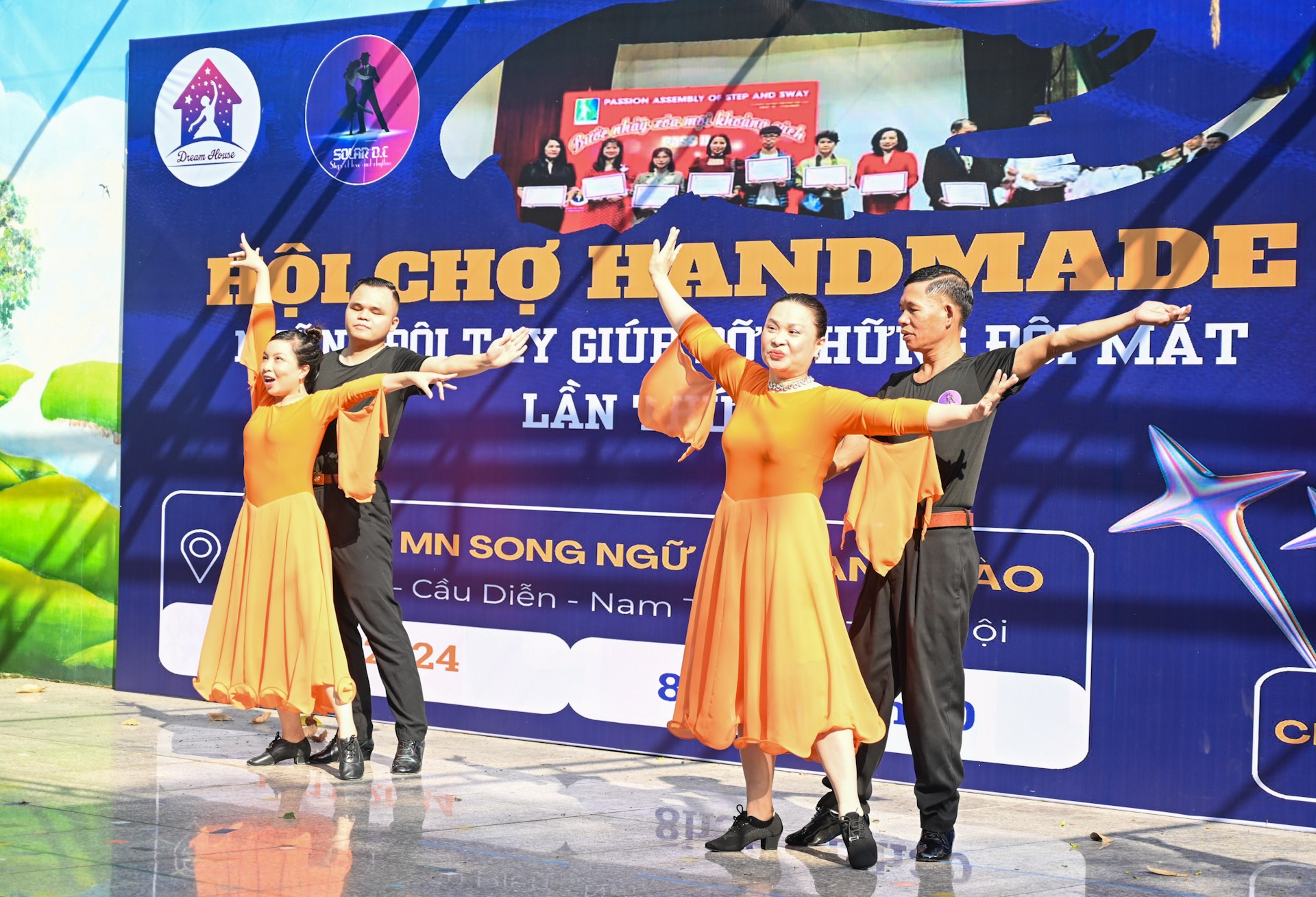 Các bước nhảy mềm mại, uyển chuyển của các thành viên Solar Dance Club.