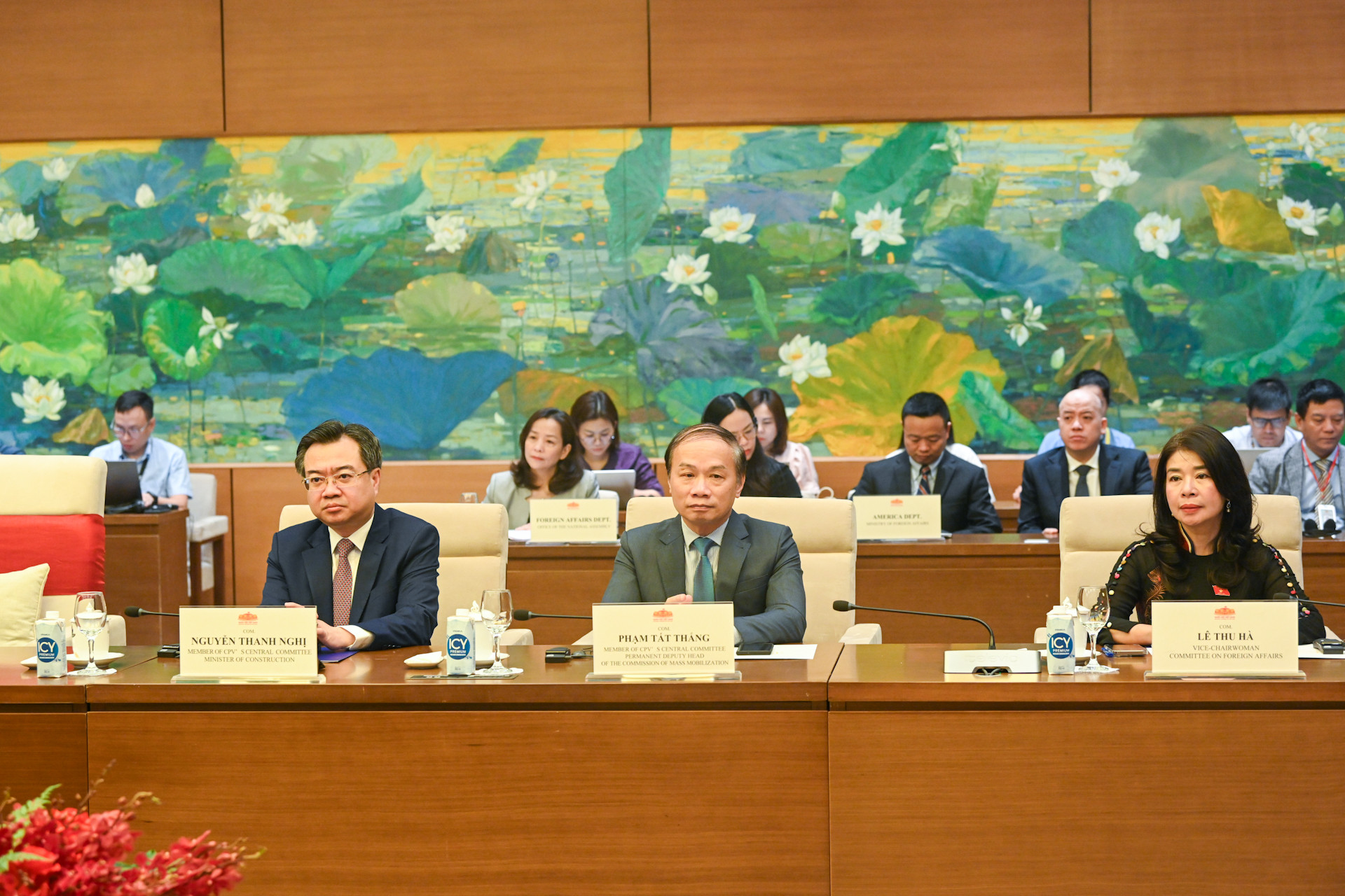 Các đại biểu Quốc hội Việt Nam dự hội đàm.