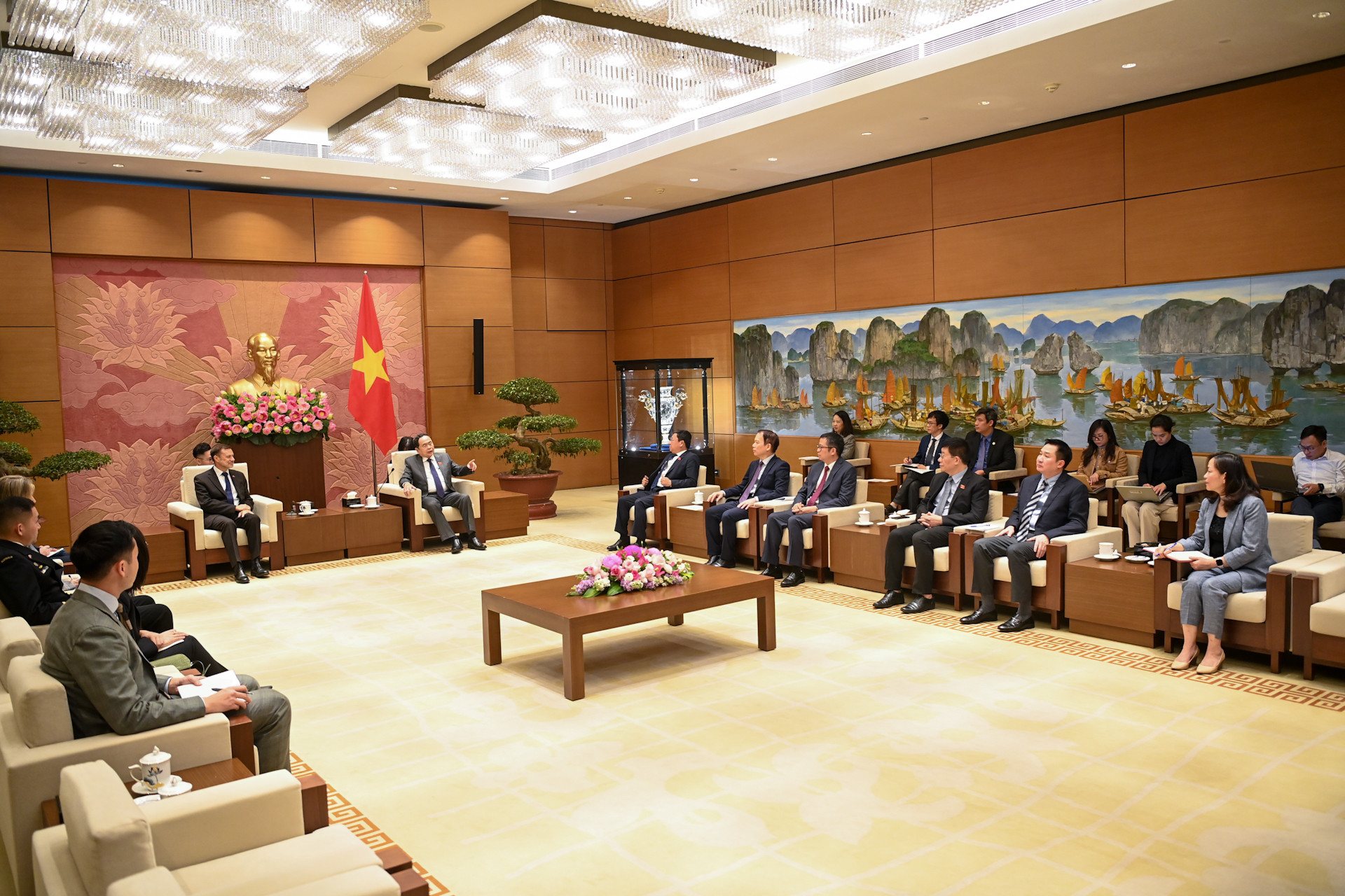 Quang cảnh cuộc tiếp tại Nhà Quốc hội.