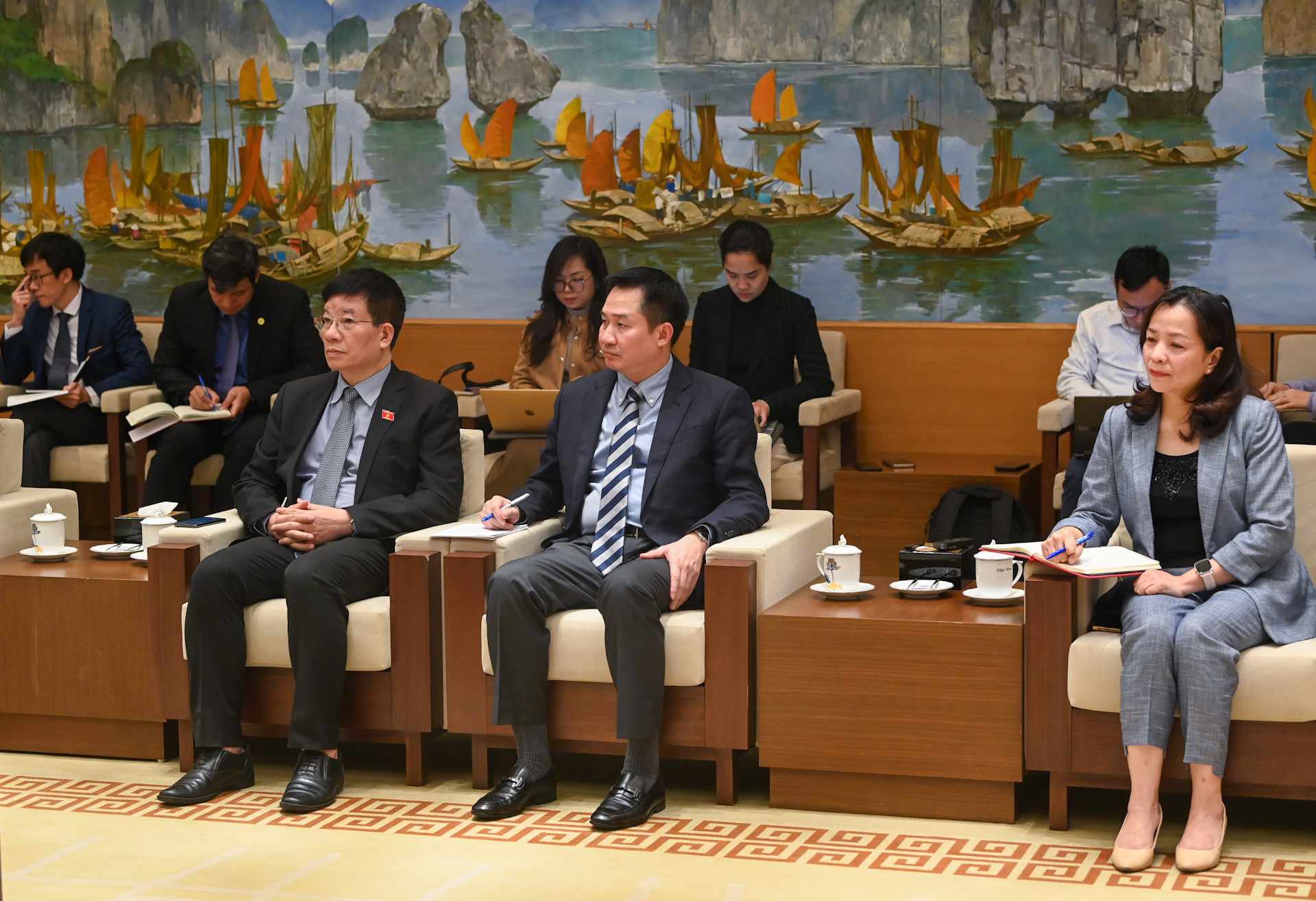 Các đại biểu Việt Nam dự cuộc tiếp.