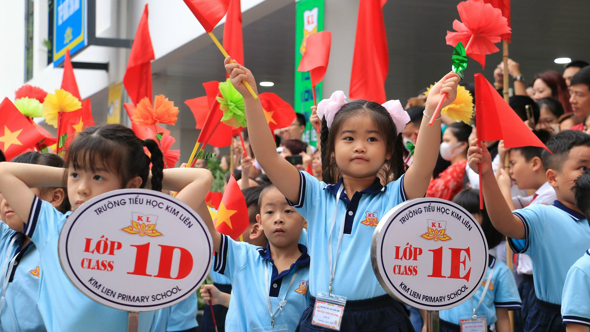 Học sinh Trường tiểu học Kim Liên, Hà Nội, trong lễ khai giảng năm học 2023-2024. (Ảnh: NAM NGUYỄN)