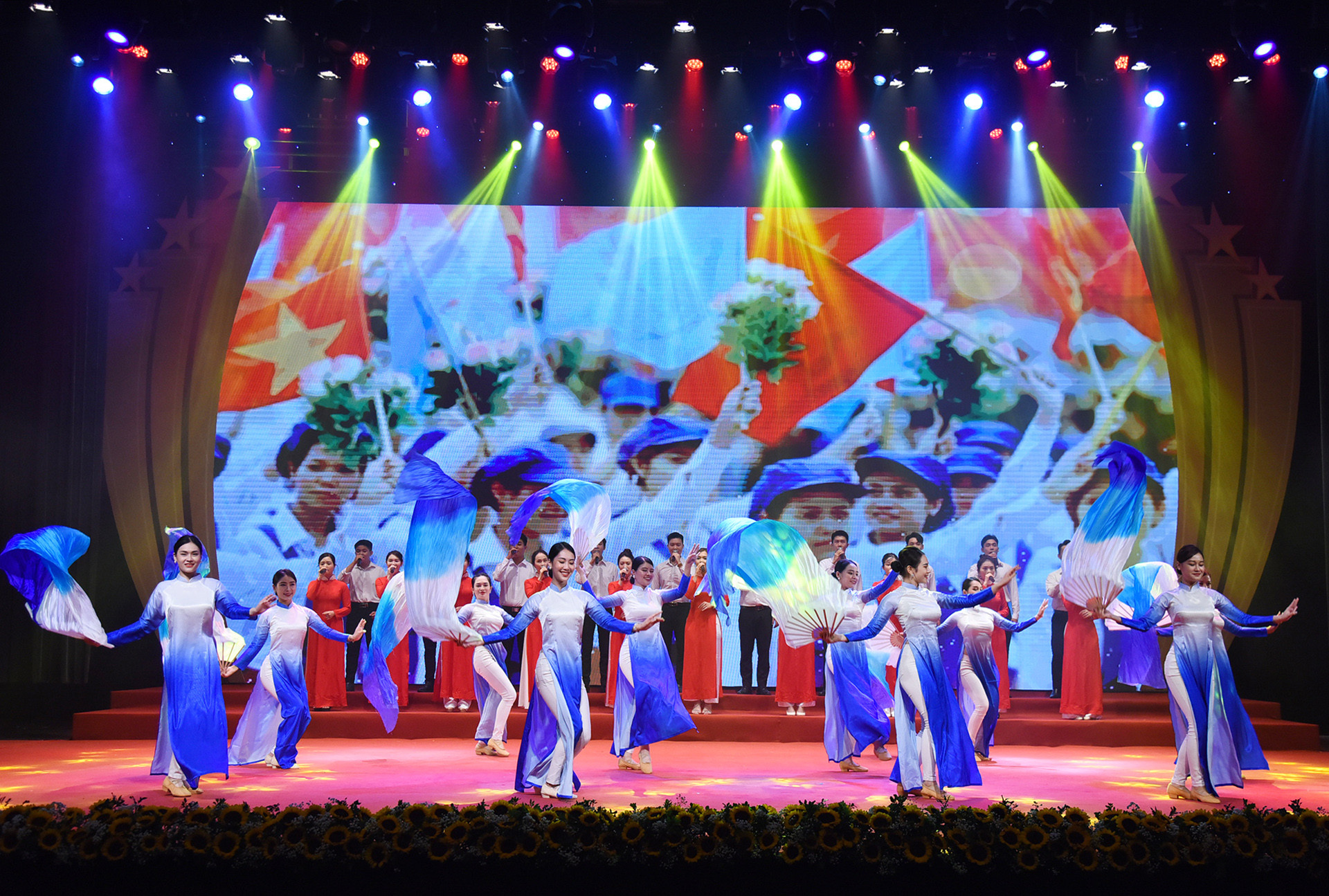 Chương trình nghệ thuật tại buổi lễ.