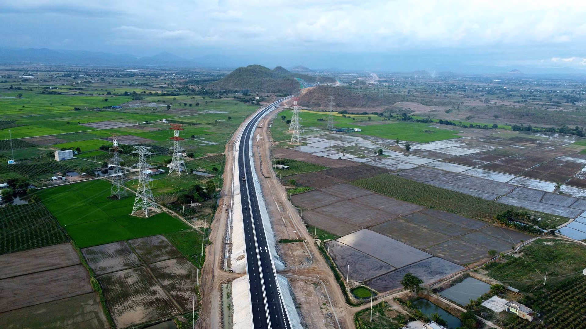 Ngày 19/5, khi tuyến cao tốc Vĩnh Hảo-Phan Thiết chính thức được khai thác, vận hành, Cục Cảnh sát giao thông cùng với Cảnh sát giao thông Công an Bình Thuận và đơn vị bảo trì đường bộ của Bộ Giao thông vận tải sẽ bố trí và huy động lực lượng để bảo đảm an toàn giao thông cũng như chỉ dẫn các phương tiện giao thông lưu thông trên cao tốc.