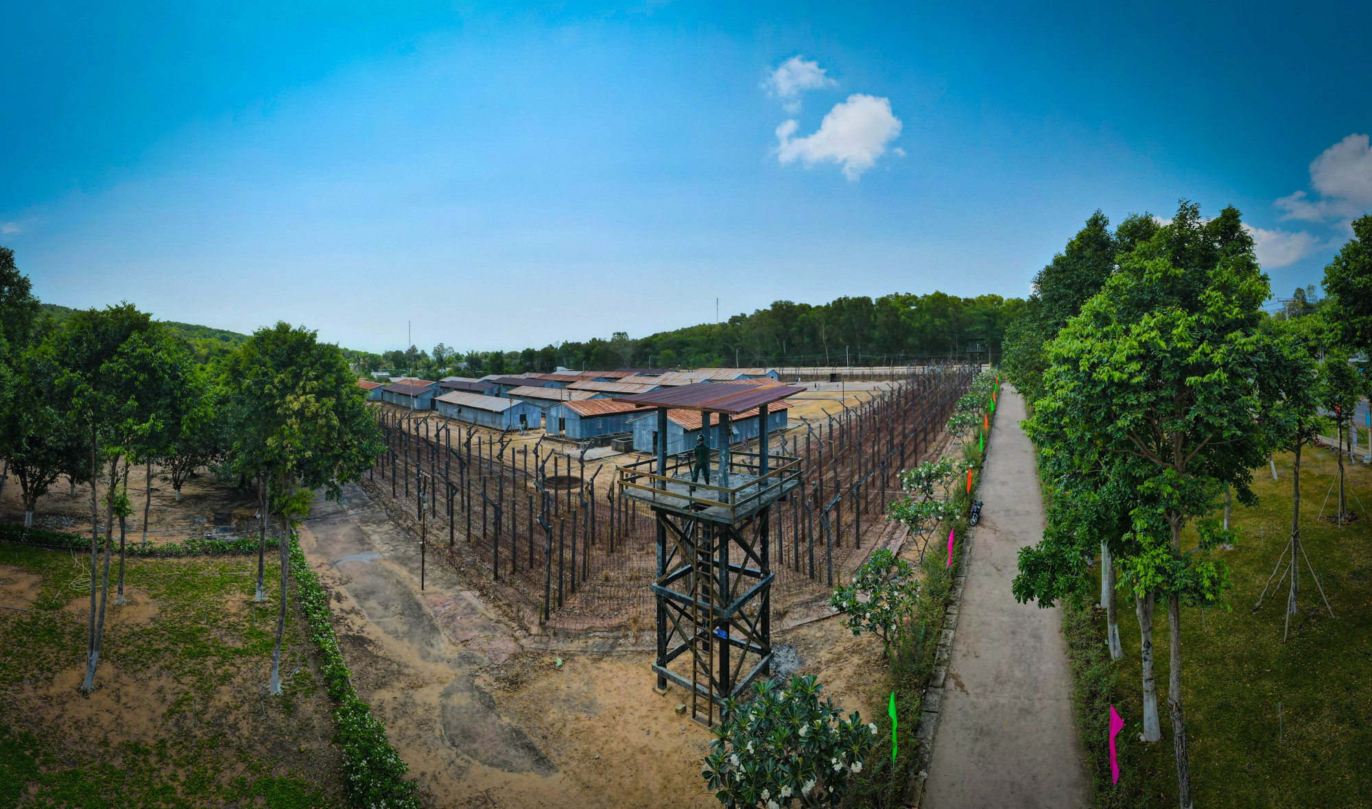 Trại giam Phú Quốc được xây dựng trên diện tích 400ha nằm trên địa bàn thị trấn An Thới, thành phố Phú Quốc, tỉnh Kiên Giang. Nơi đây ghi dấu tội ác vô cùng dã man của chế độ Mỹ-ngụy.