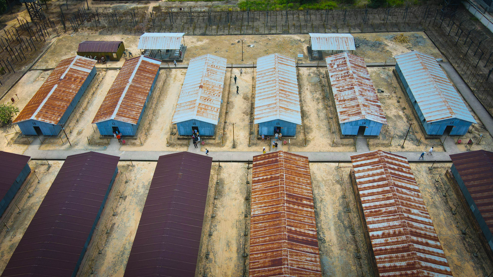 Giữa năm 1968 phong trào đấu tranh của tù binh lên cao, Mỹ-Nguỵ cho xây dựng các biệt giam 2,4,5,6, trong đó biệt giam B2 khủng khiếp và tàn ác nhất.