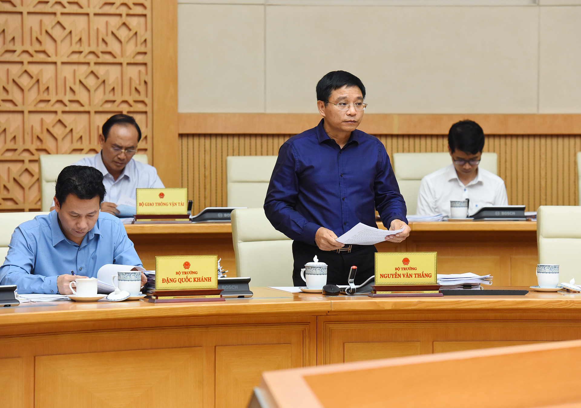 Bộ trưởng Giao thông vận tải Nguyễn Văn Thắng phát biểu.