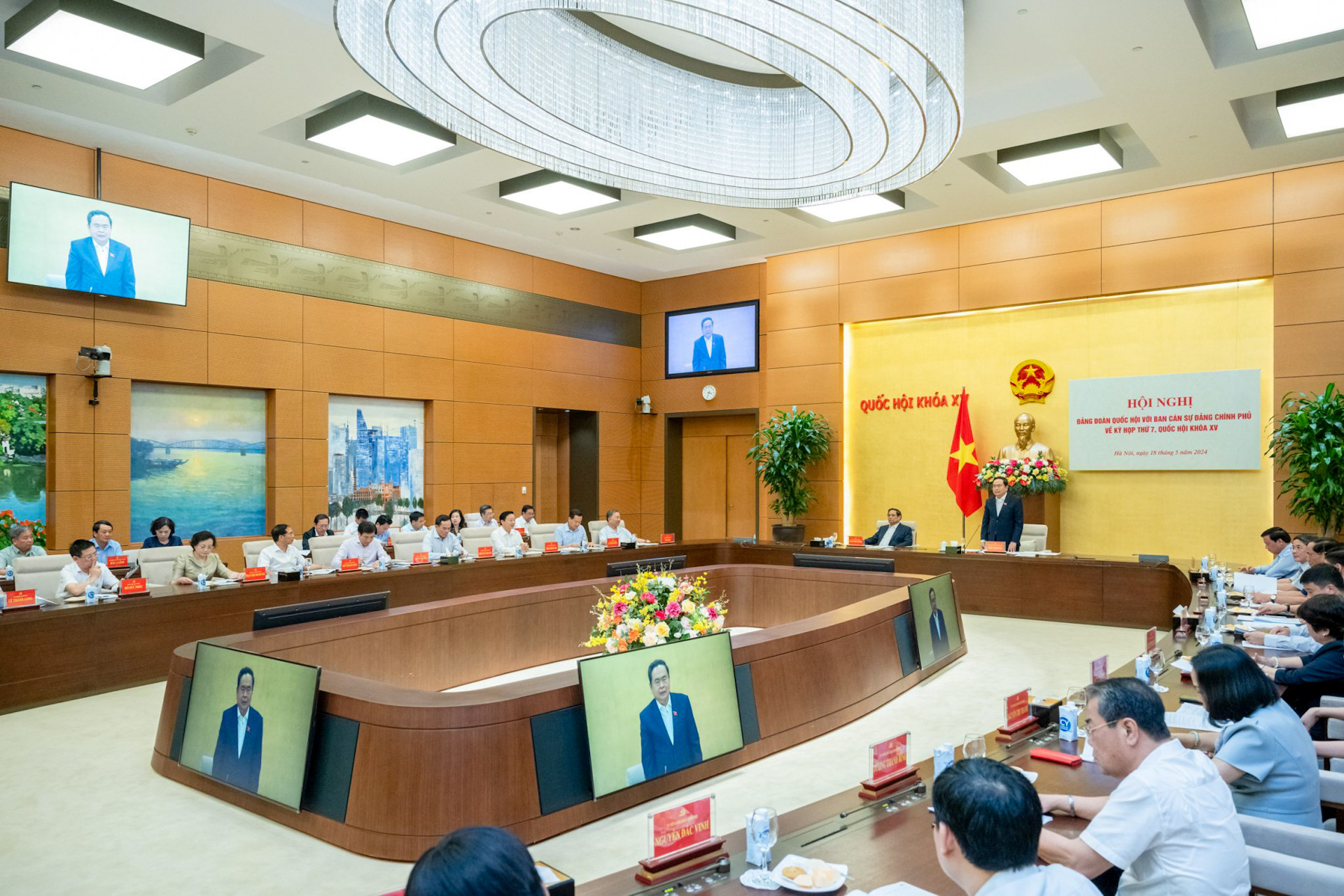 Quang cảnh hội nghị tại Nhà Quốc hội.