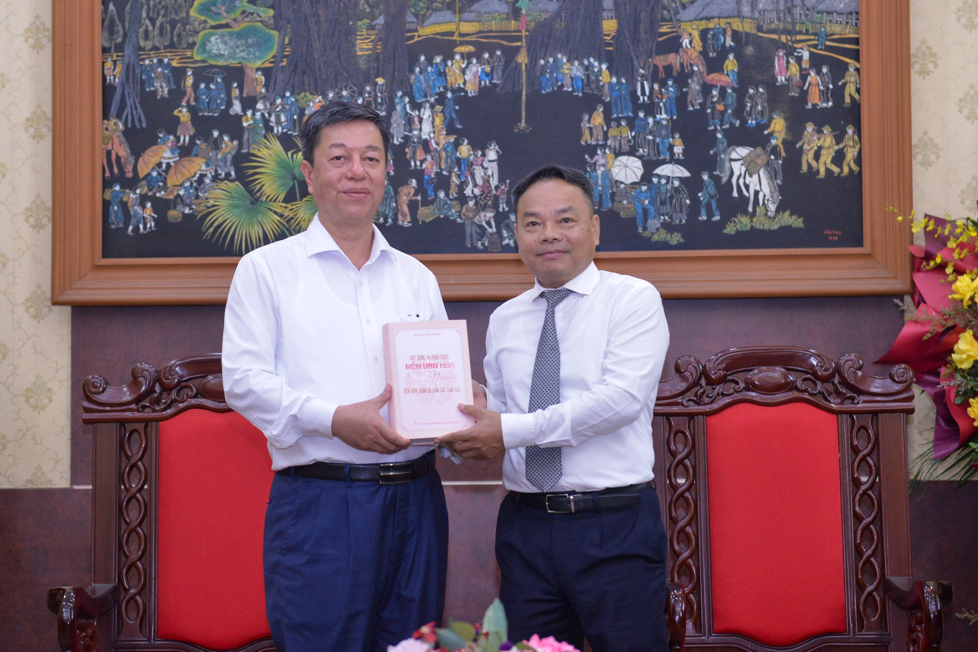 [Ảnh] Các cơ quan, đơn vị thăm và chúc mừng Báo Nhân Dân nhân dịp 21/6 ảnh 2