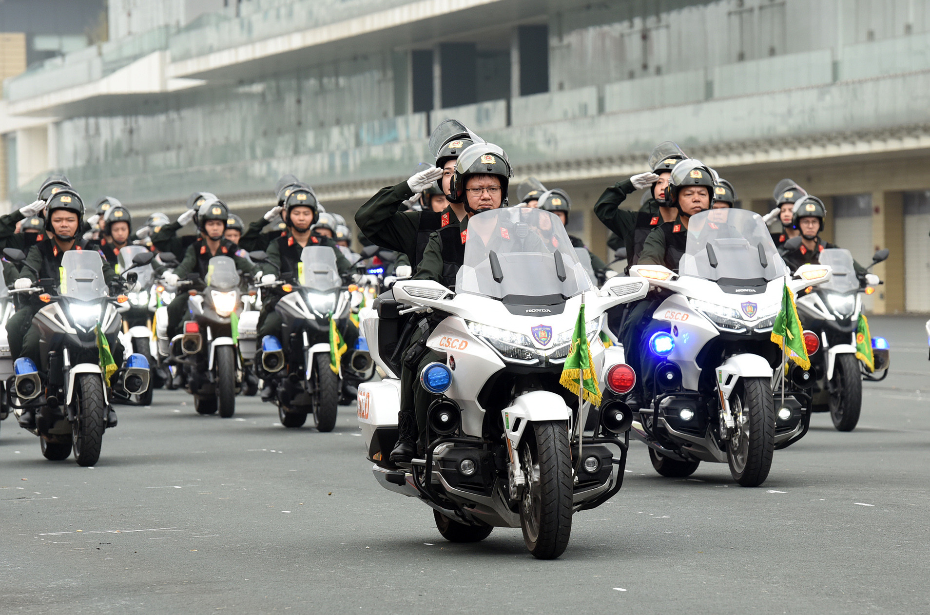 Khối xe mô-tô đặc chủng tuần tra của lực lượng Cảnh sát cơ động tham gia diễu binh.
