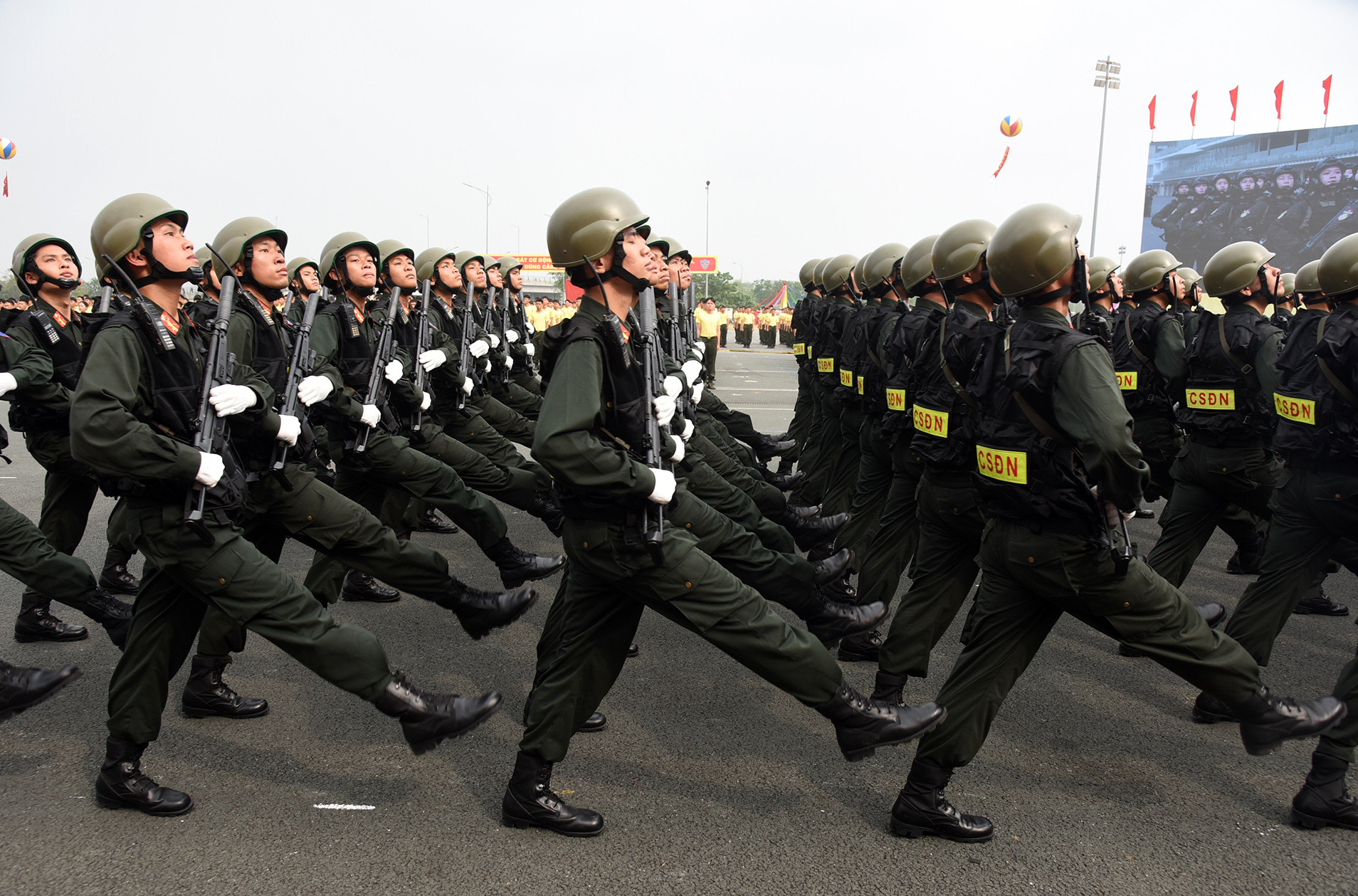 Các khối cảnh sát đặc nhiệm, cảnh sát cơ động thuộc các tiểu đoàn đặc nhiệm tinh nhuệ nhất của Bộ Tư lệnh Cảnh sát cơ động.