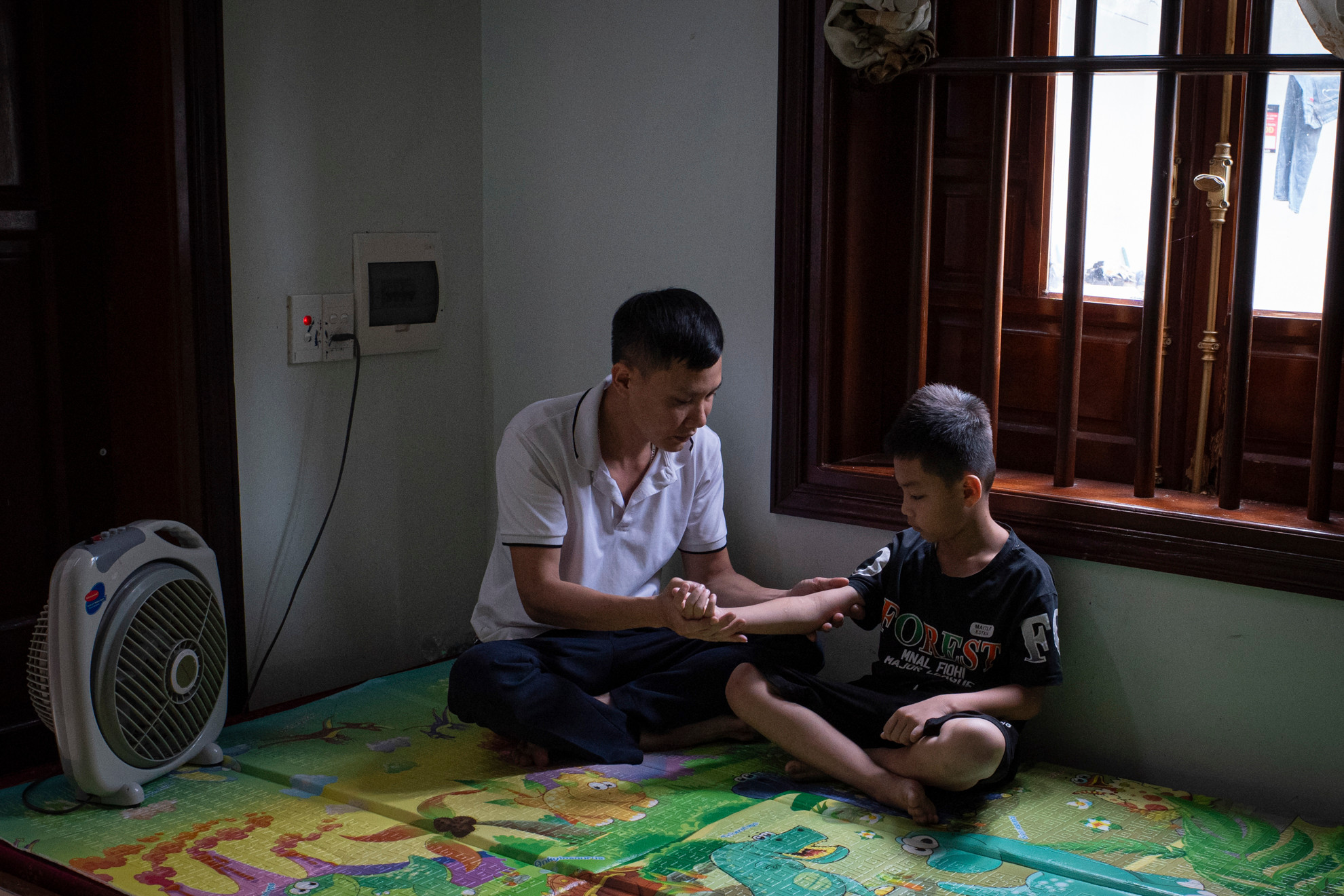 Bệnh nhi Nguyễn Quốc Khánh (10 tuổi) đã trở lại cuộc sống bình thường sau khi được các y bác sĩ thăm khám và phẫu thuật năm 2023. Với phương châm “khởi nguồn trao yêu thương”, CLB nhân đạo Sala mong muốn kịp thời chia sẻ, trợ giúp cho những hoàn cảnh khó khăn để họ có cuộc sống ngày càng tốt đẹp hơn.