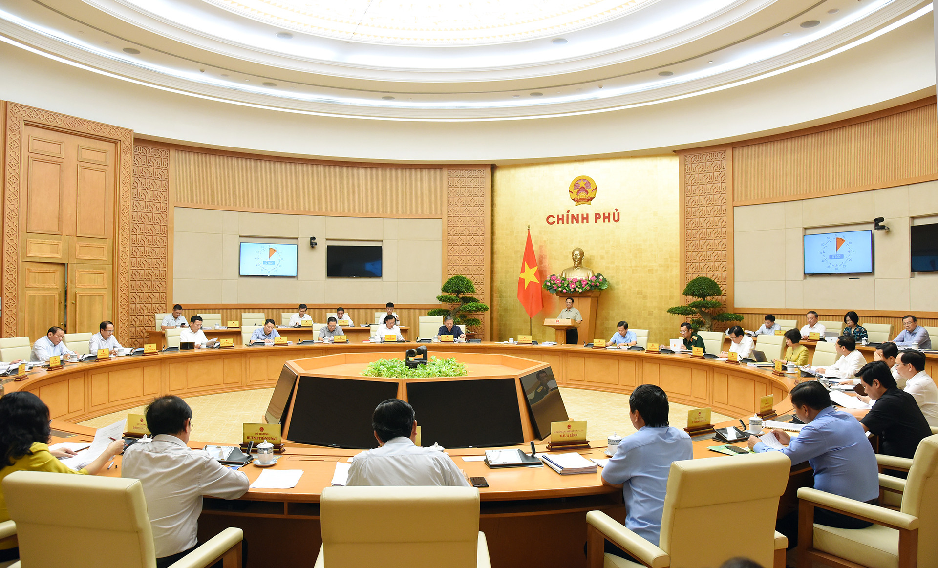 Quang cảnh phiên họp.