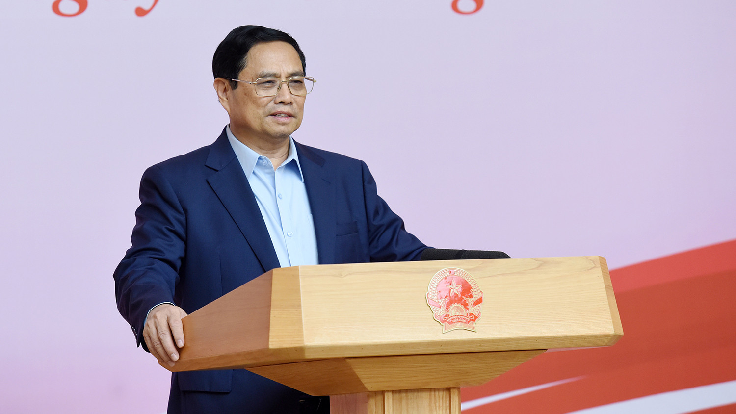 Thủ tướng Phạm Minh Chính xúc động khi được gặp gỡ các đại biểu đại diện hàng triệu người hiến máu tình nguyện trong cả nước.