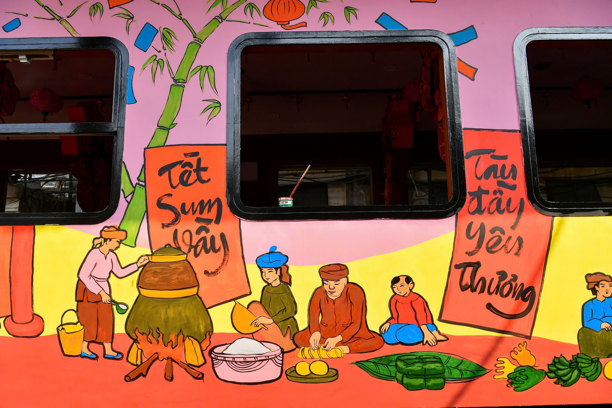 Tết Sum vầy - Tàu đầy yêu thương.