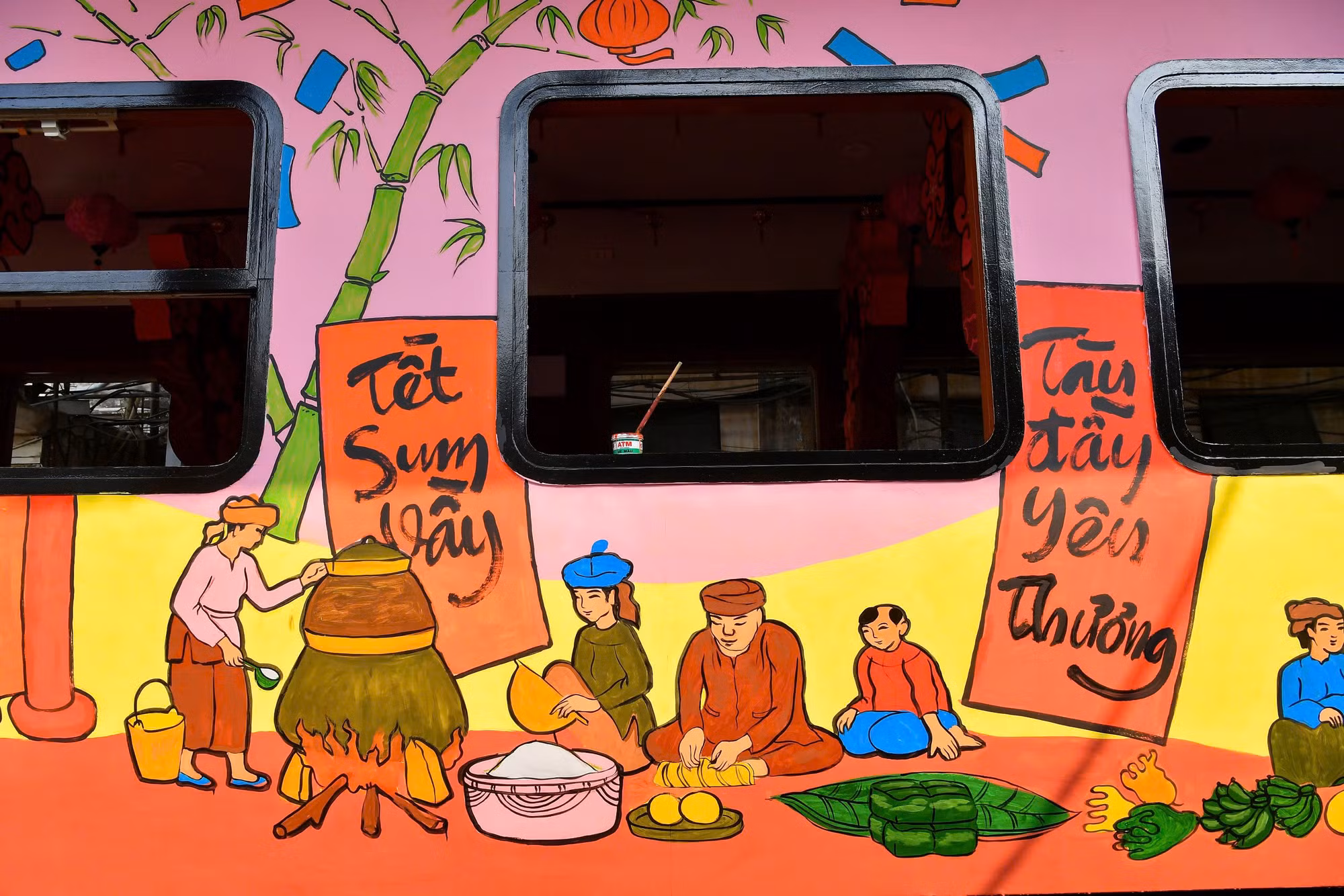 Tết Sum vầy - Tàu đầy yêu thương.